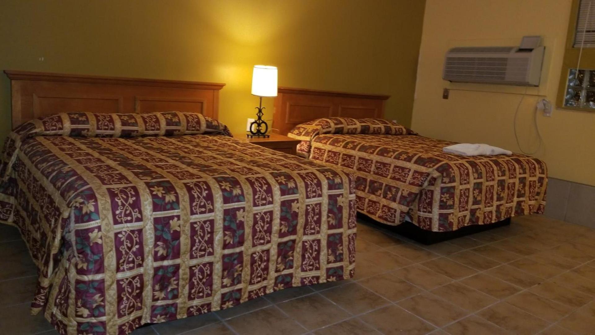 Luxury Inn photo 20
