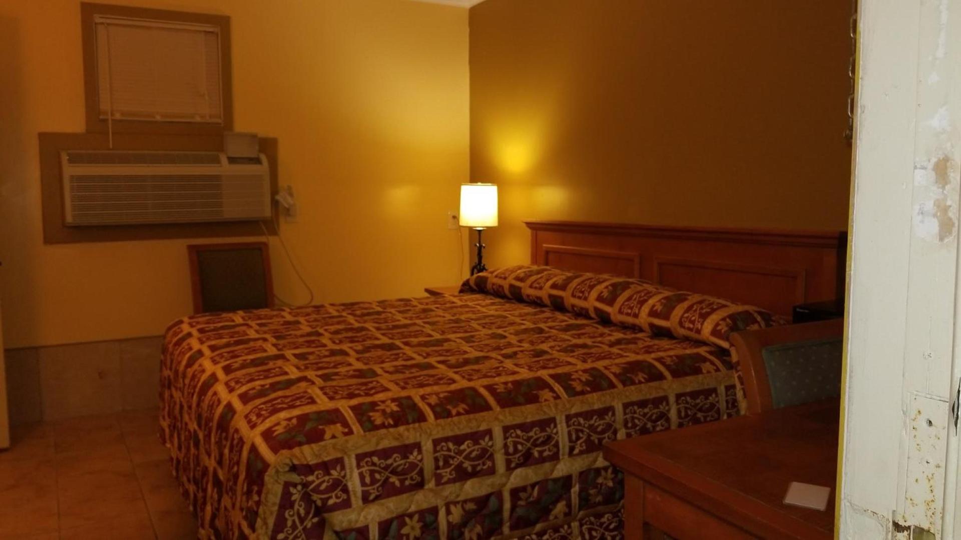 Luxury Inn photo 11