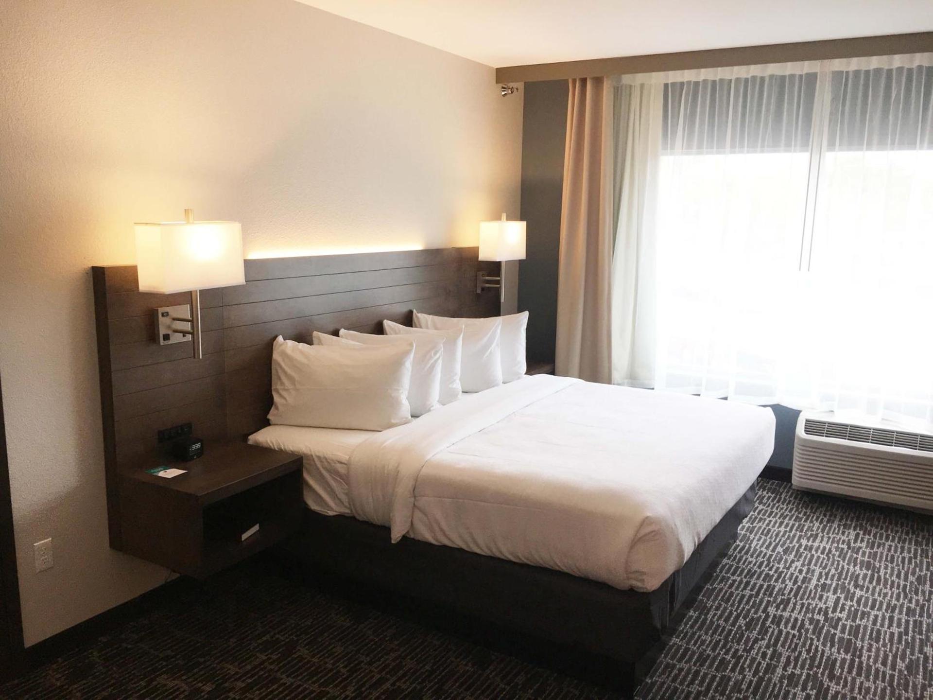 Gundersen Hotel & Suites photo 22