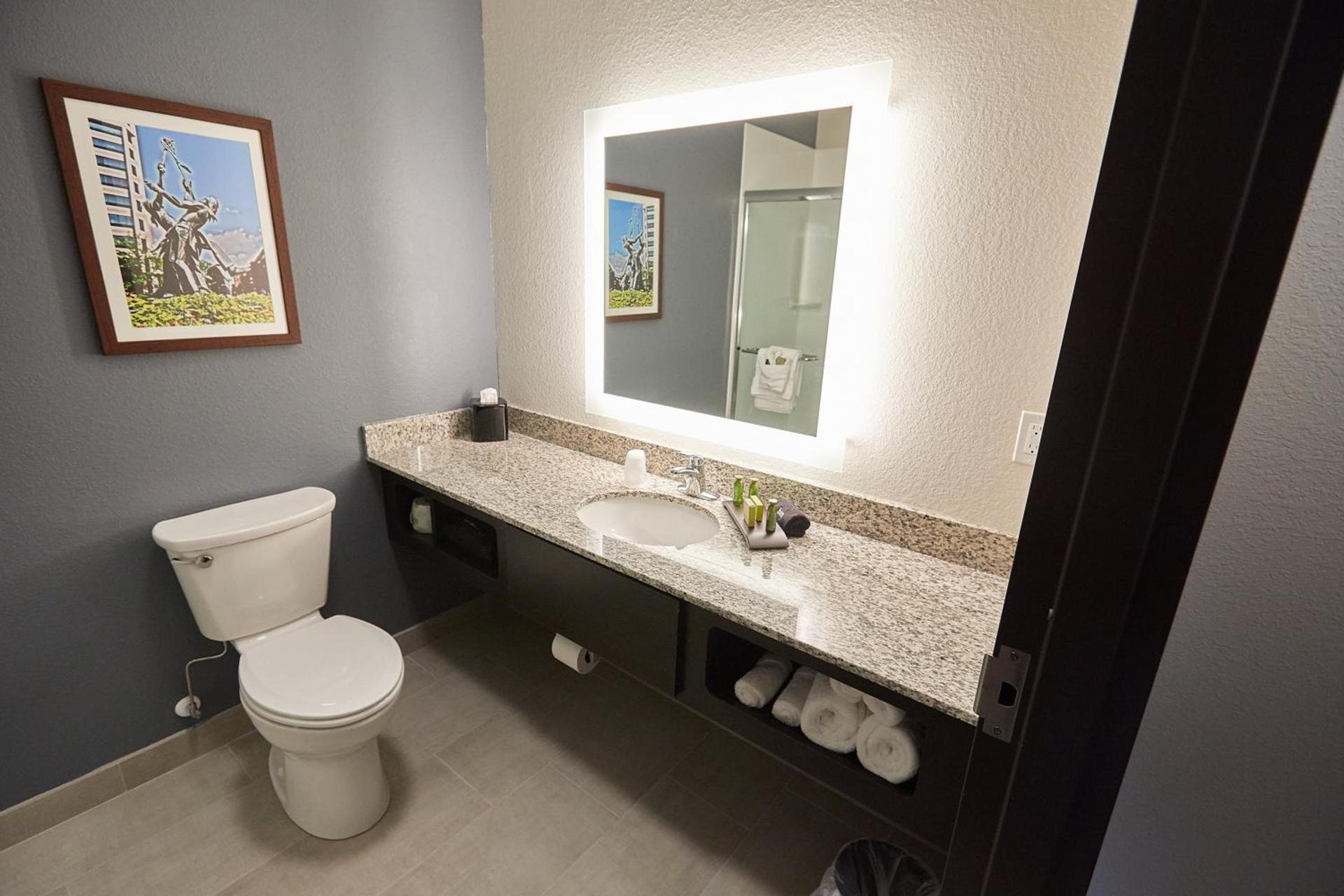 Gundersen Hotel & Suites photo 20