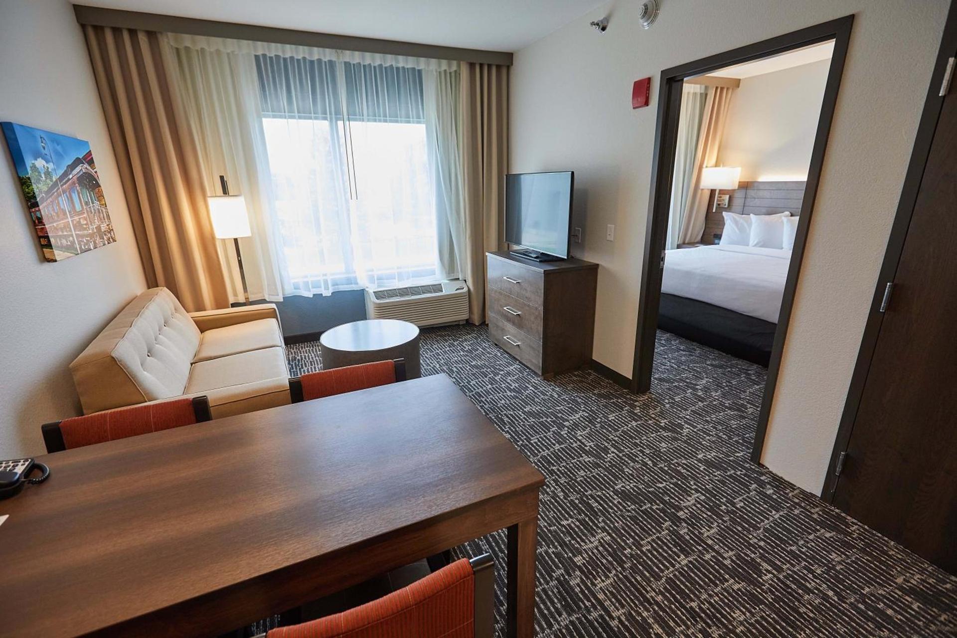 Gundersen Hotel & Suites photo 10