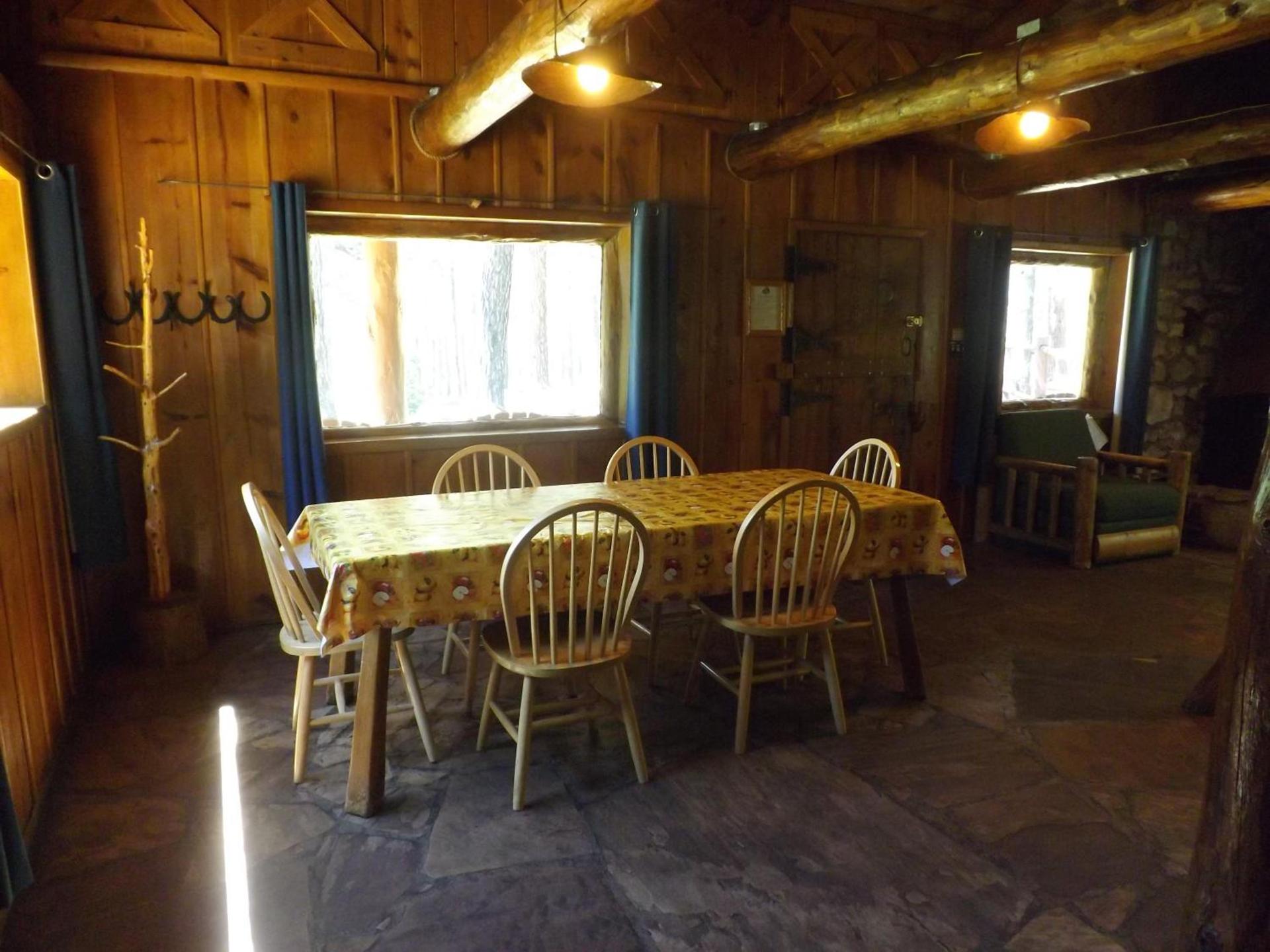 Arizona Mountain Inn & Cabins photo 89