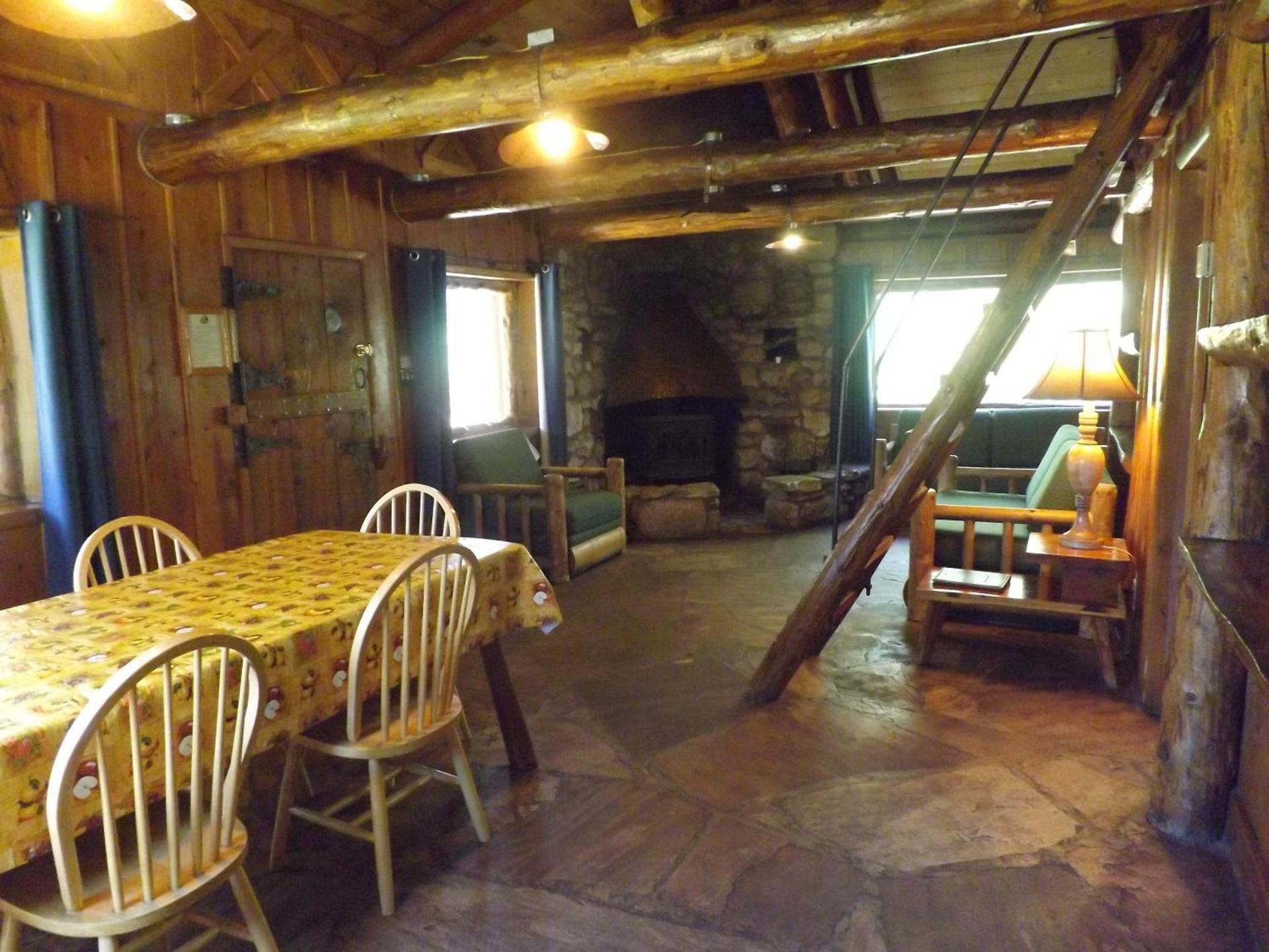 Arizona Mountain Inn & Cabins photo 88