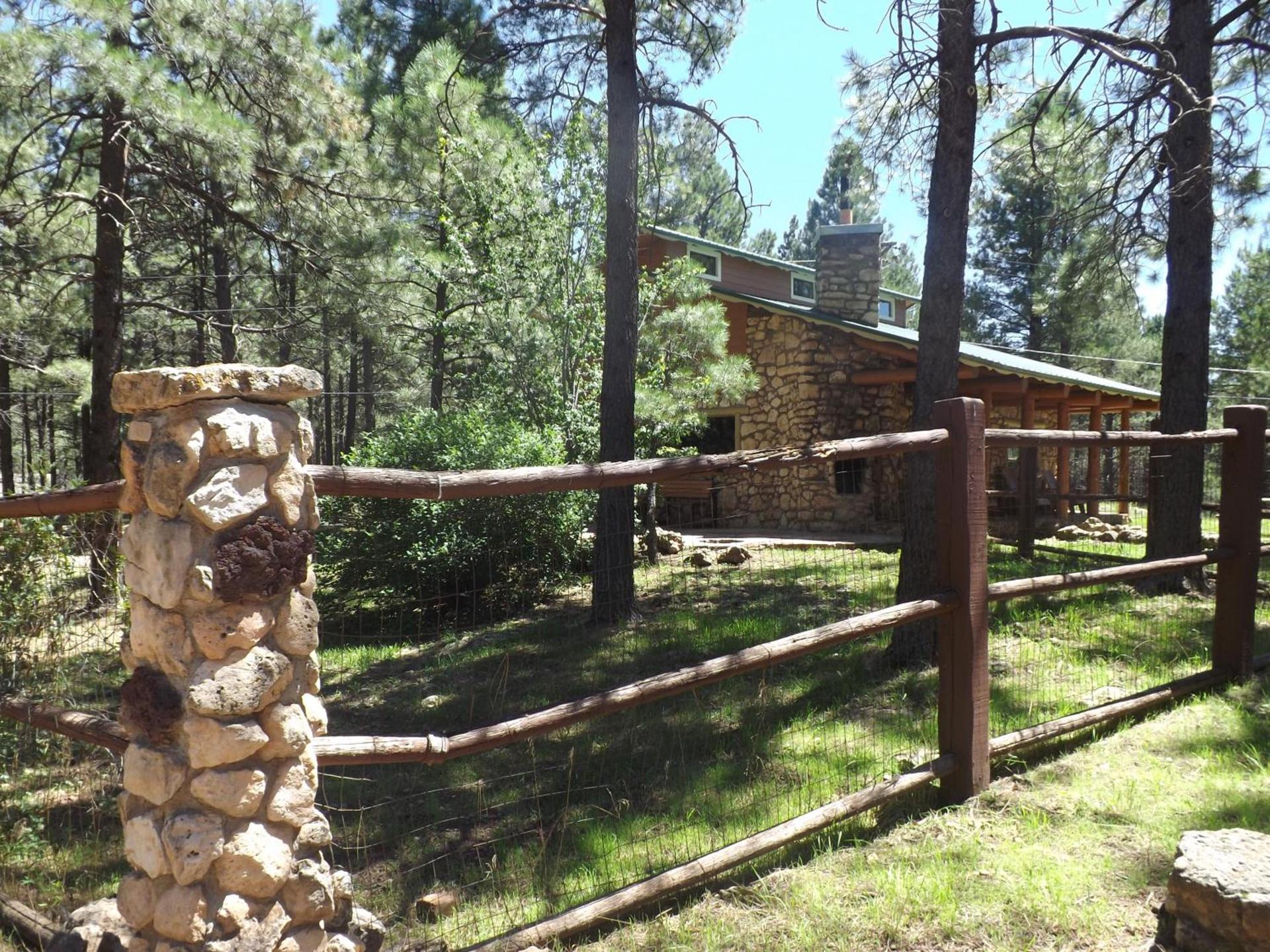 Arizona Mountain Inn & Cabins photo 87
