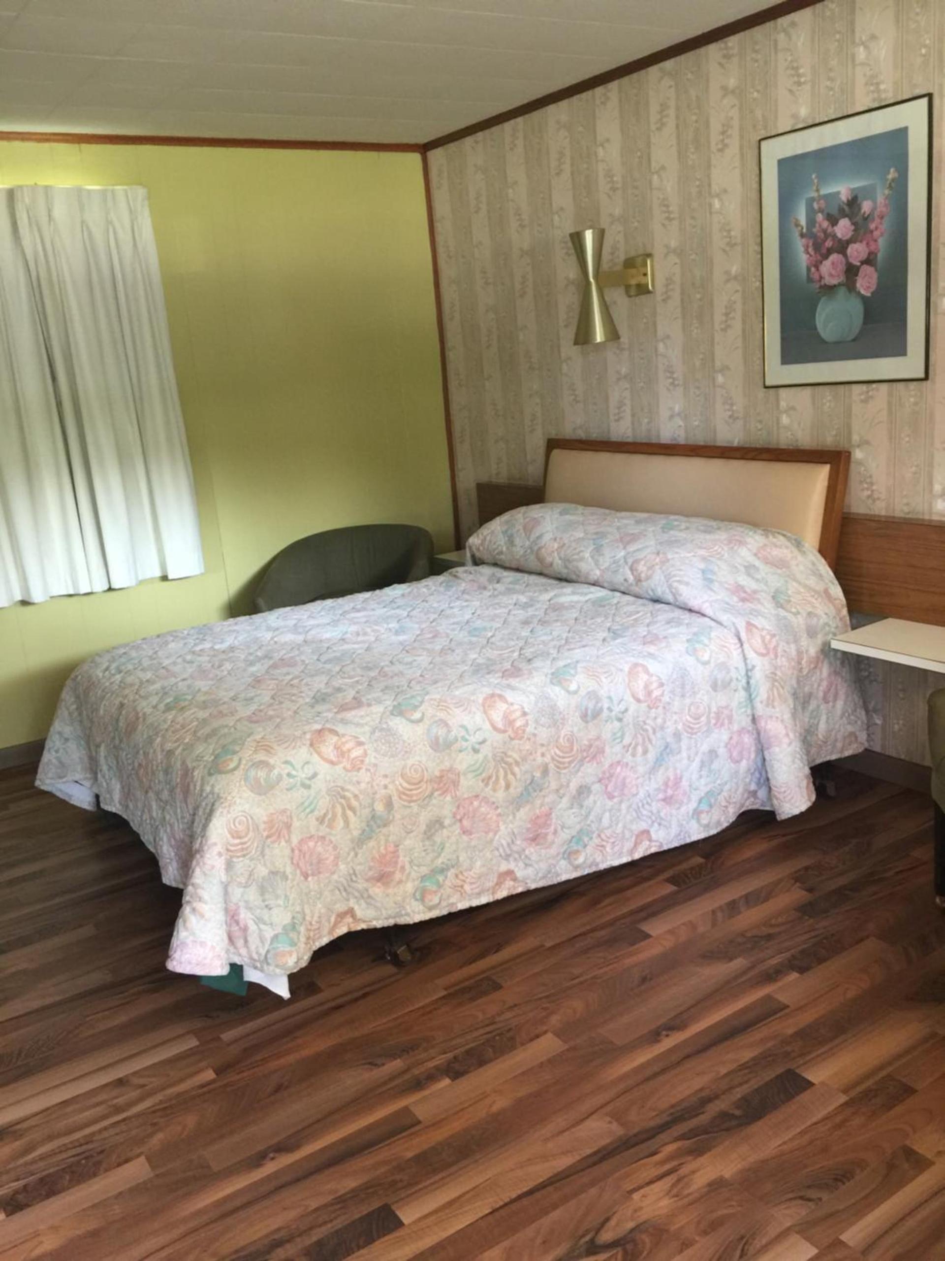 Melody Motor Lodge photo 17