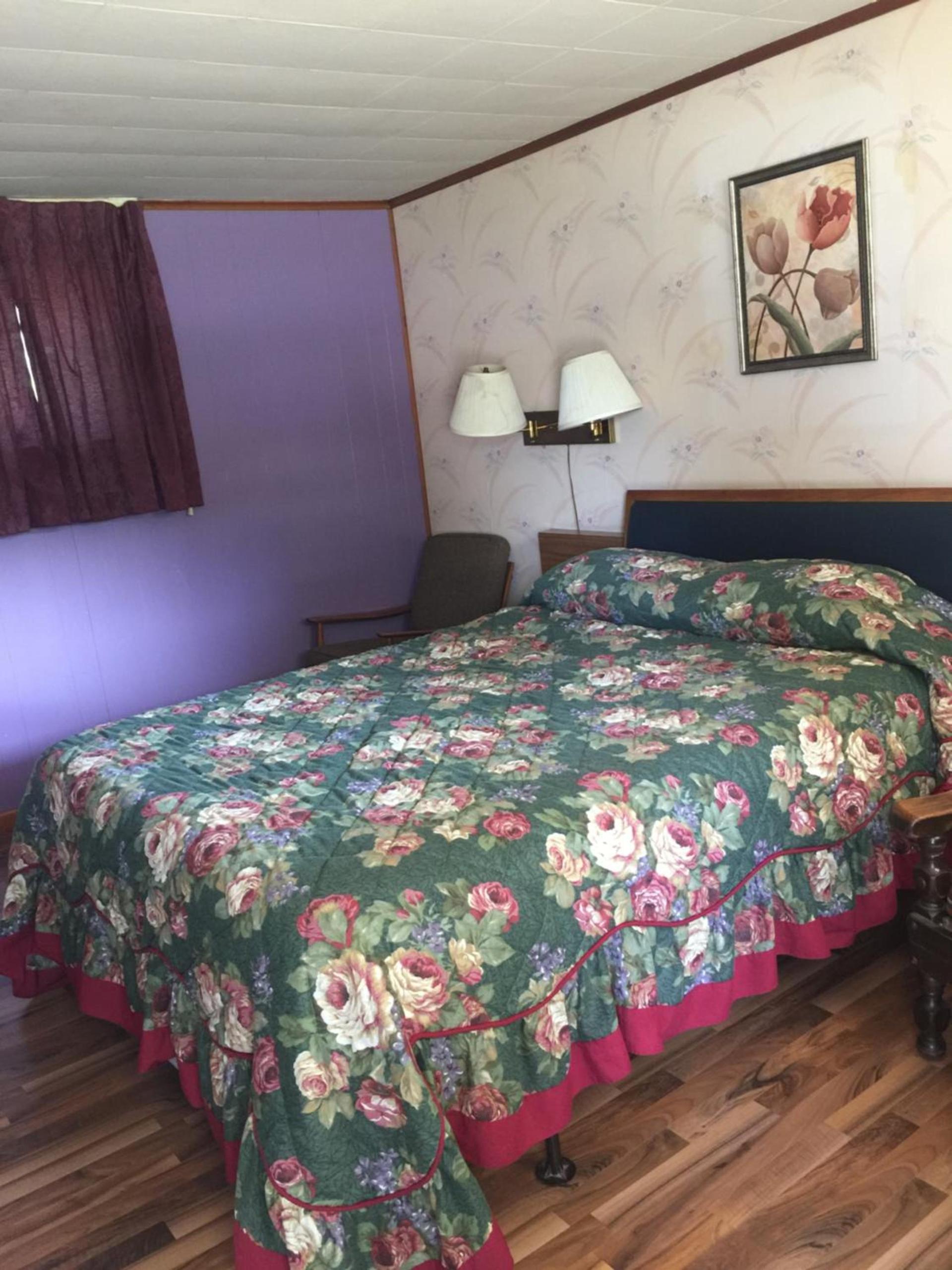 Melody Motor Lodge photo 70