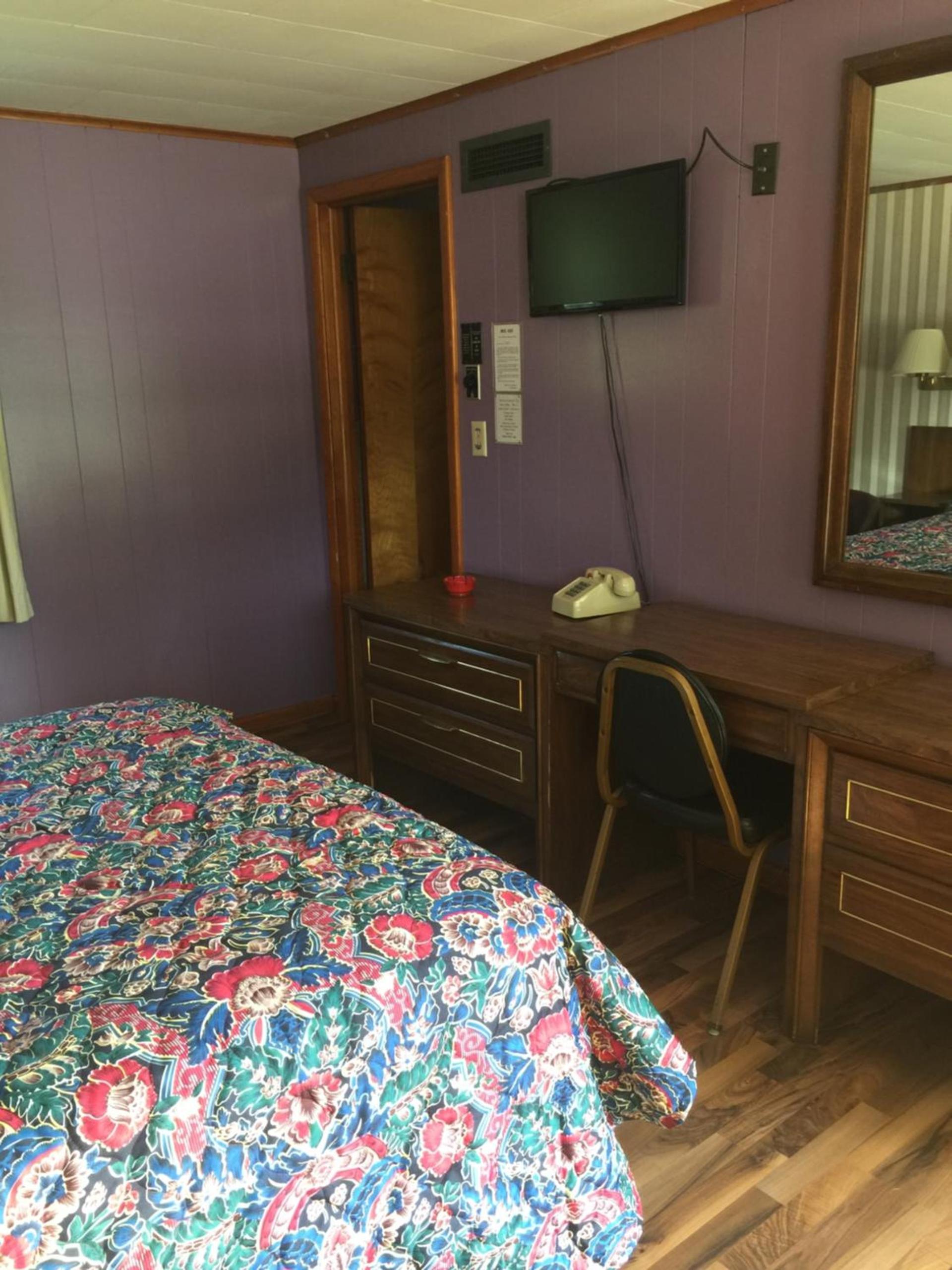 Melody Motor Lodge photo 6