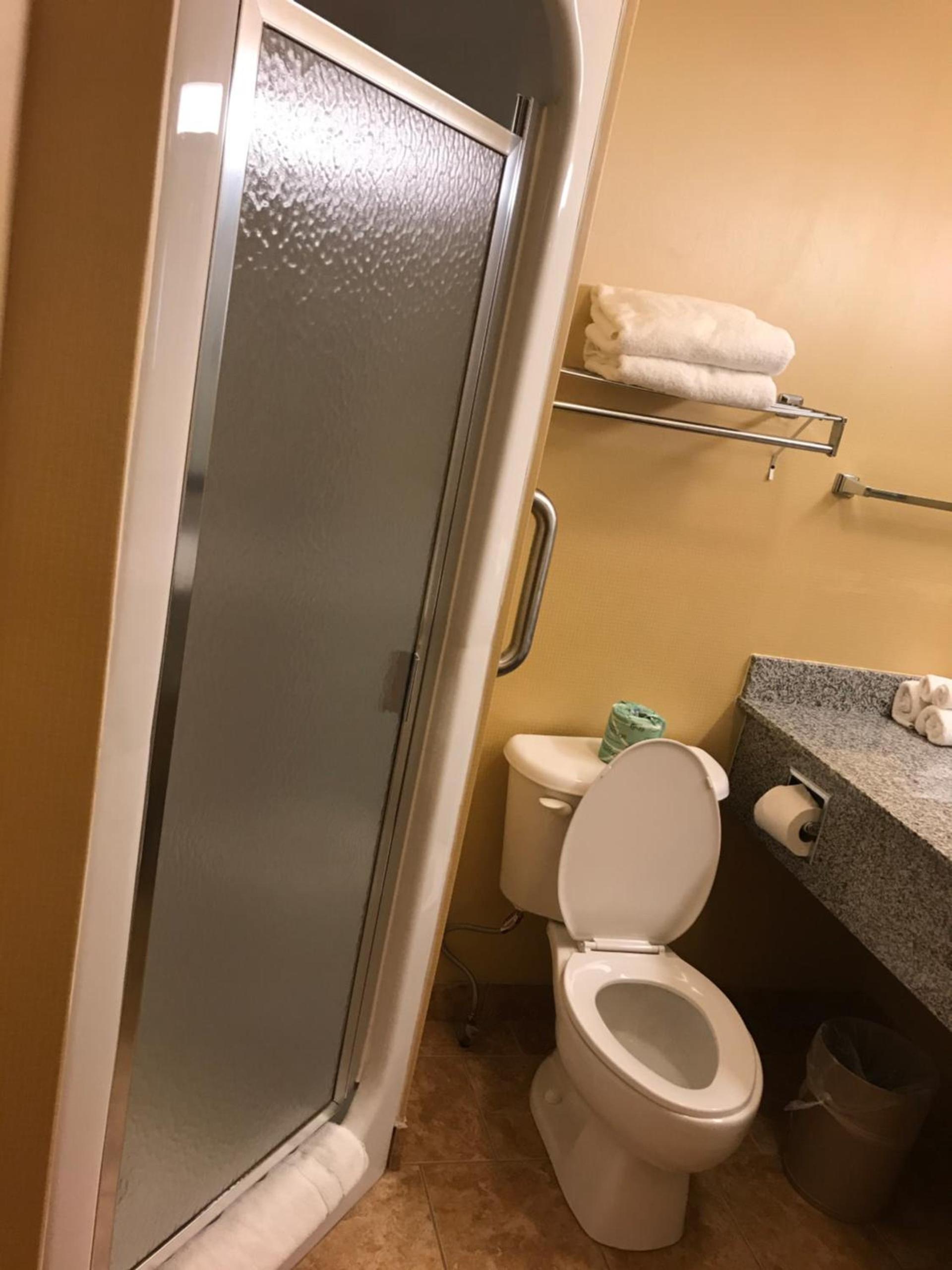 Best Western Plus New England Inn & Suites photo 67