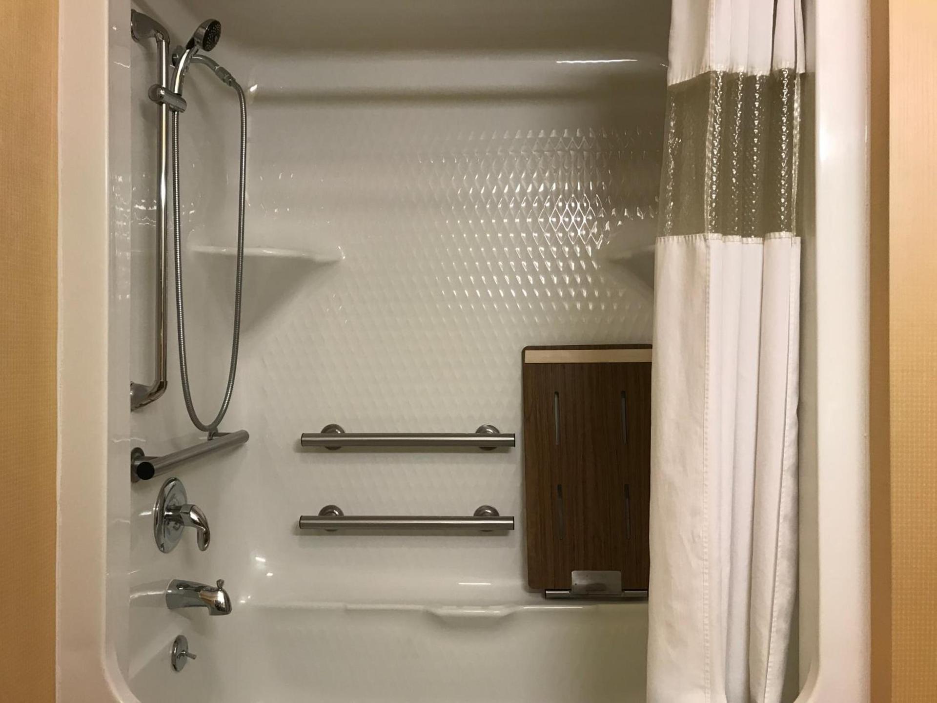 Best Western Plus New England Inn & Suites photo 63