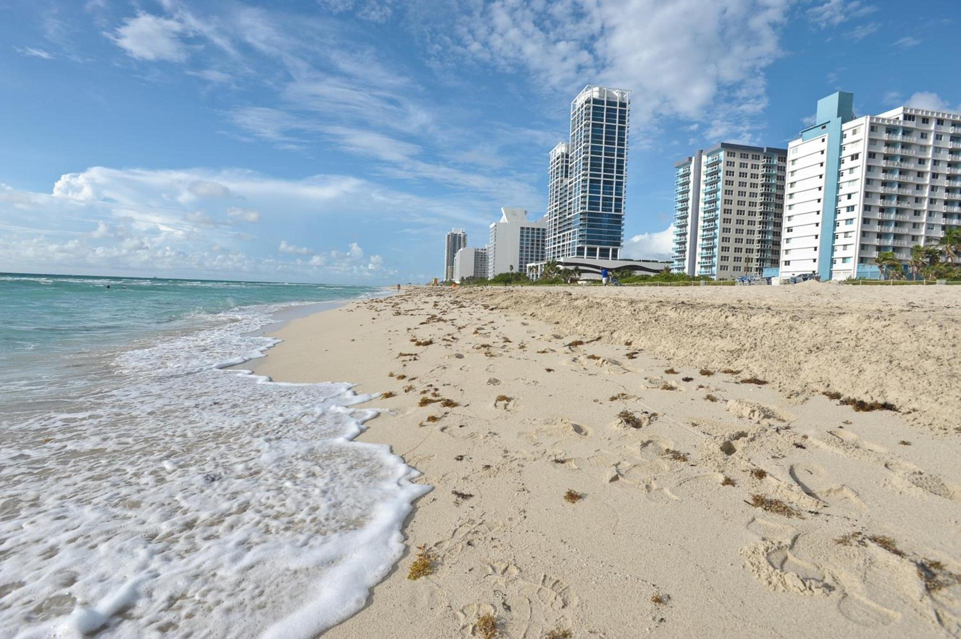 Crystal Beach Suites Miami Oceanfront Hotel photo 16