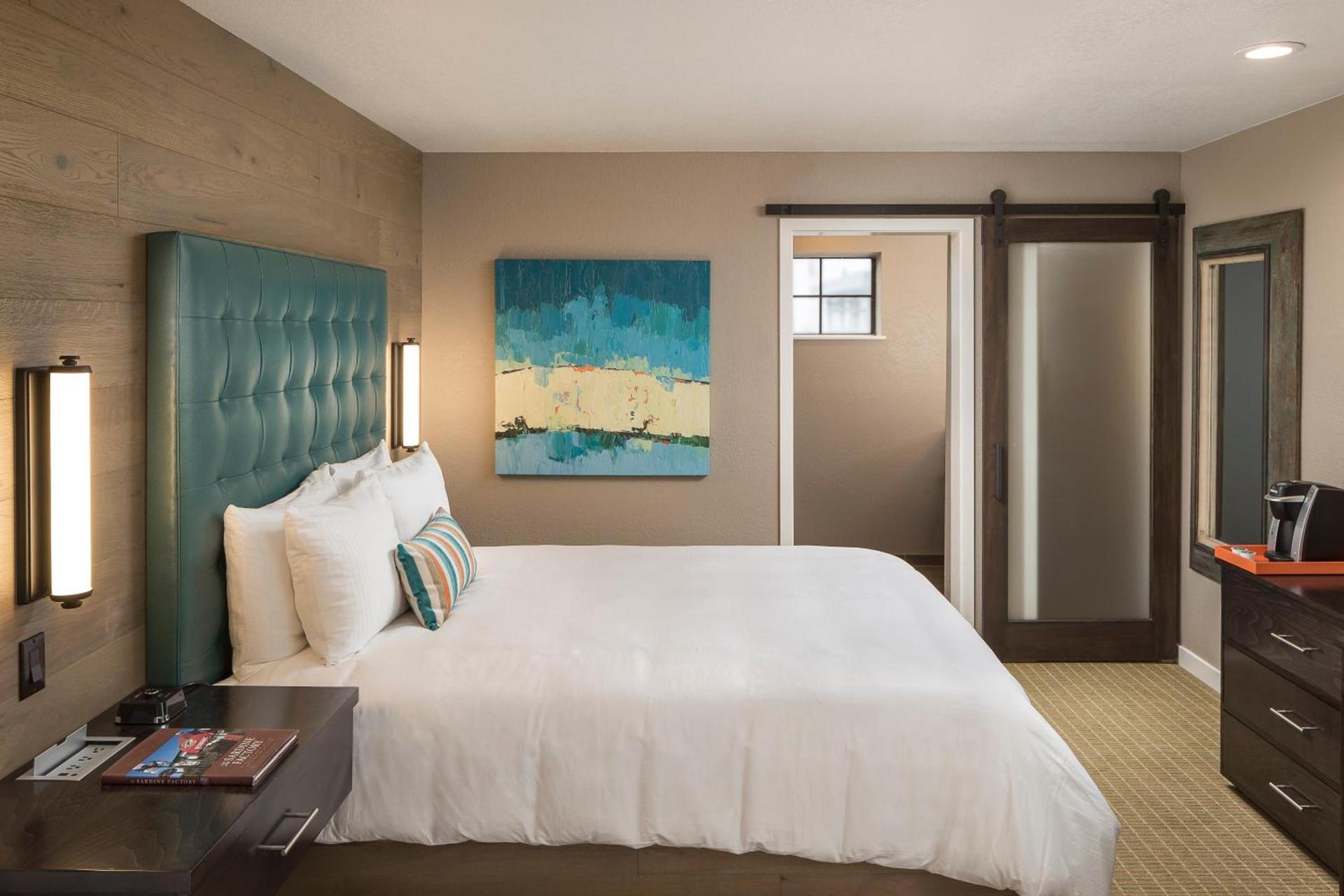 Wave Street Inn photo 38