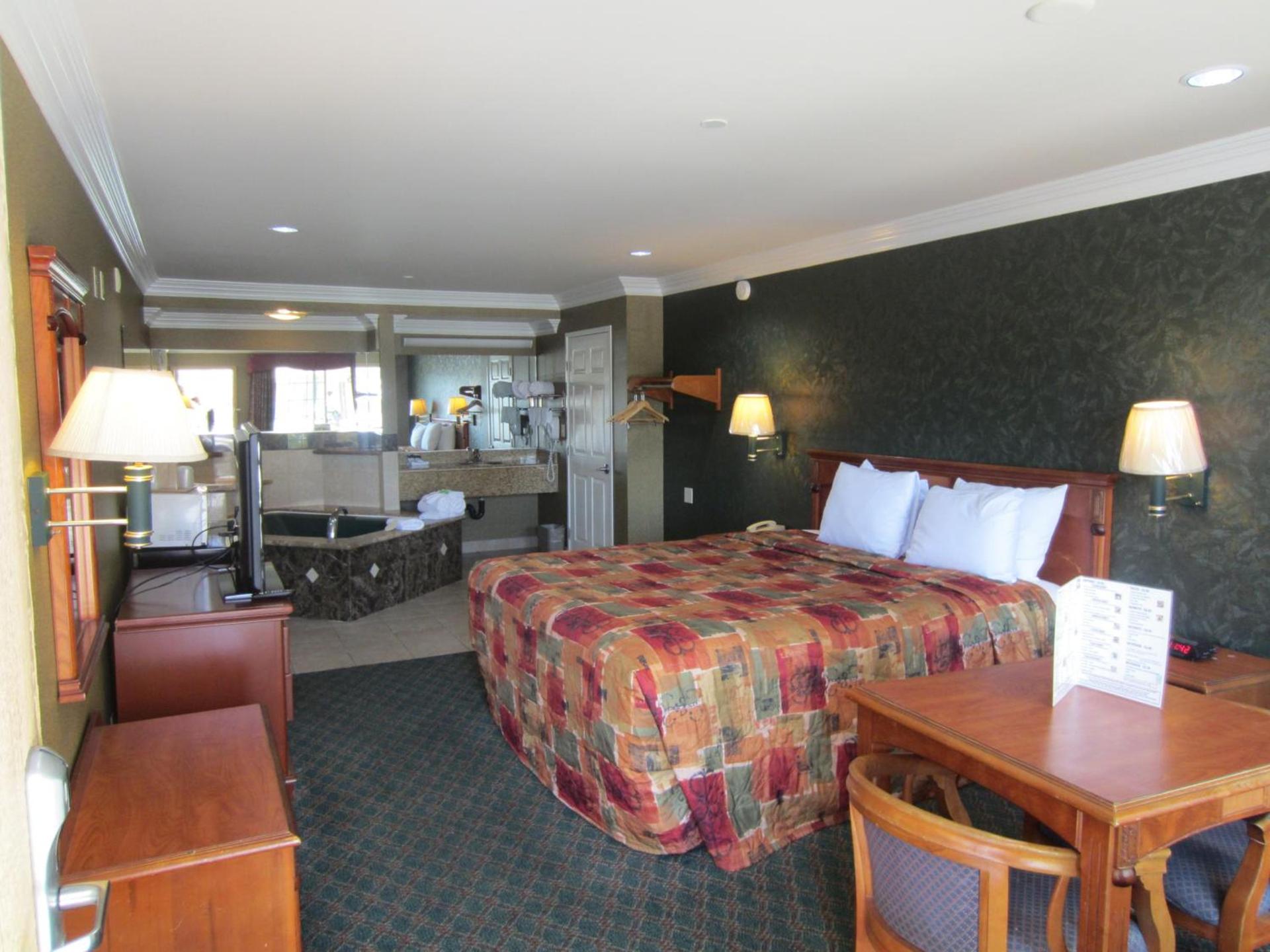 Crystal Inn Suites & Spas photo 31