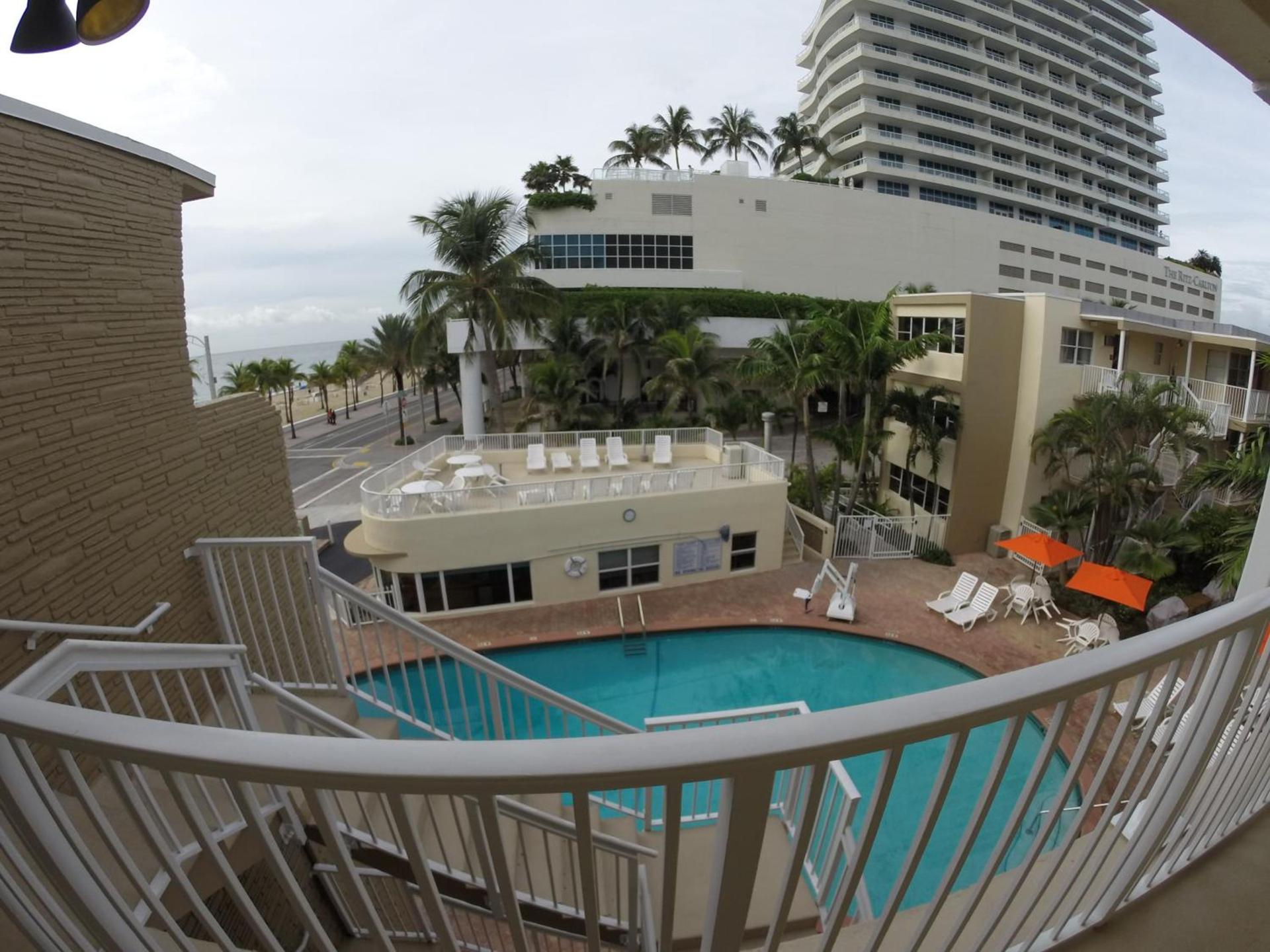 Silver Seas Beach Resort photo 17
