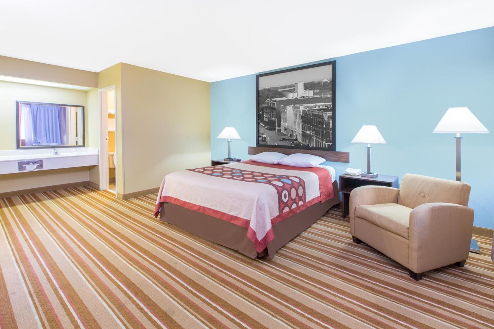 Super 8 by Wyndham Dothan photo 26