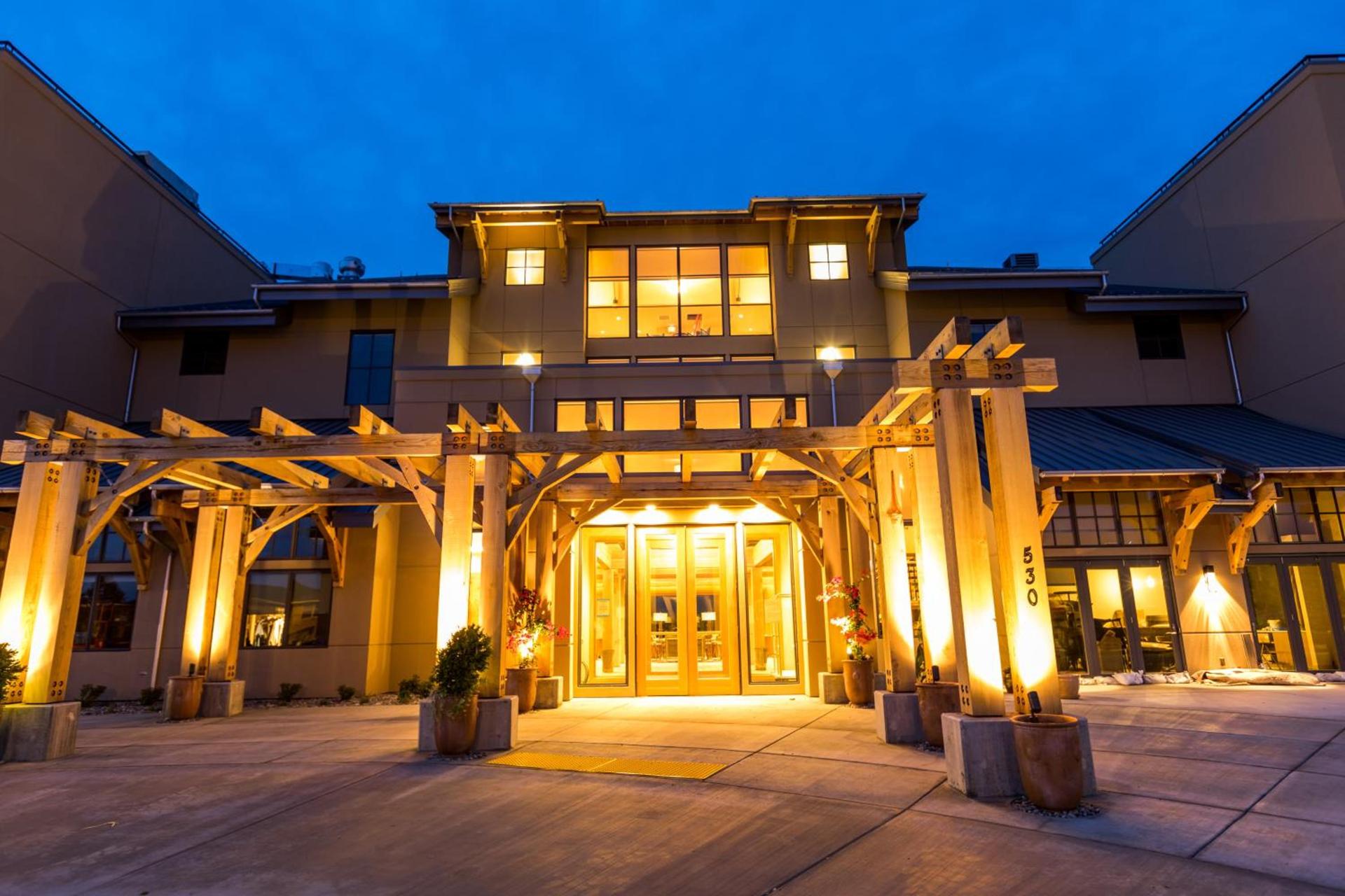 The Lodge at Columbia Point photo 3
