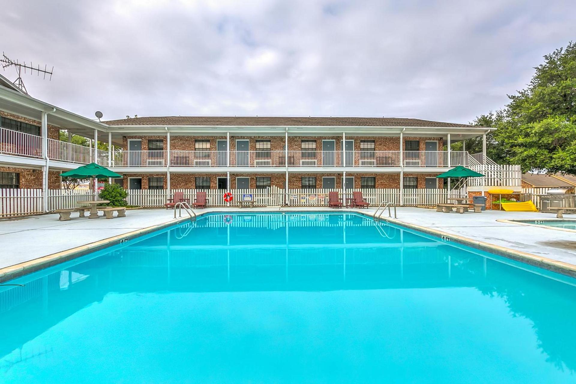 Lake View Inn photo 6