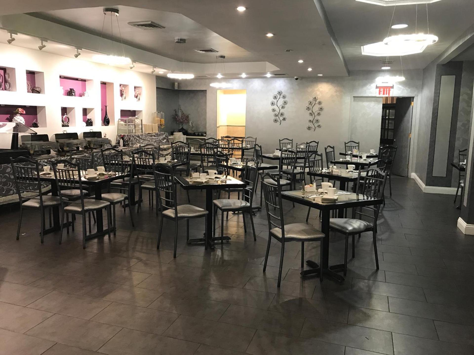 The Avenue Plaza photo 22