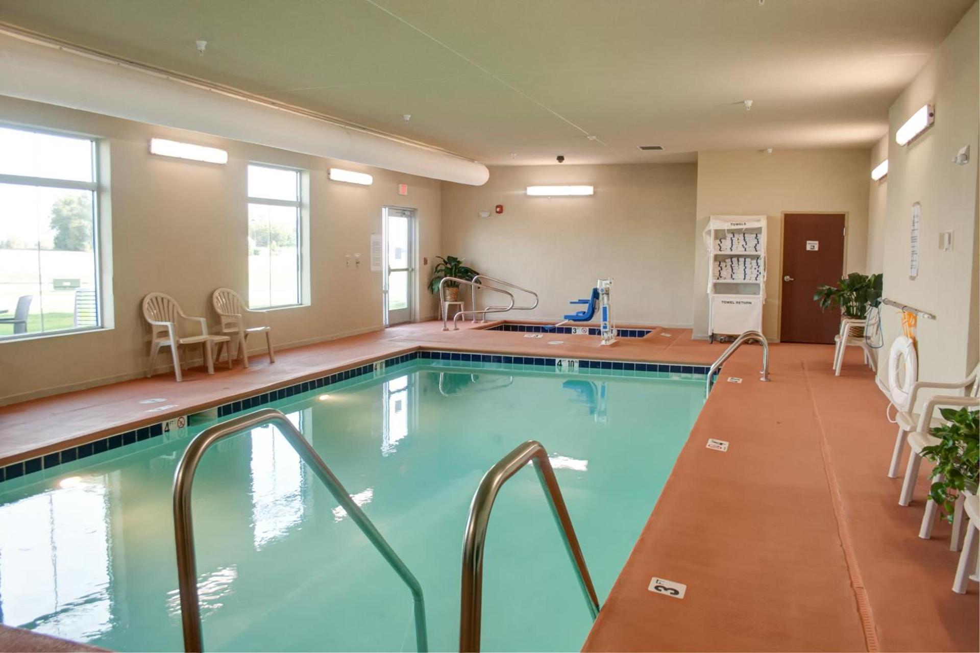 Cobblestone Hotel and Suites - Jefferson photo 12