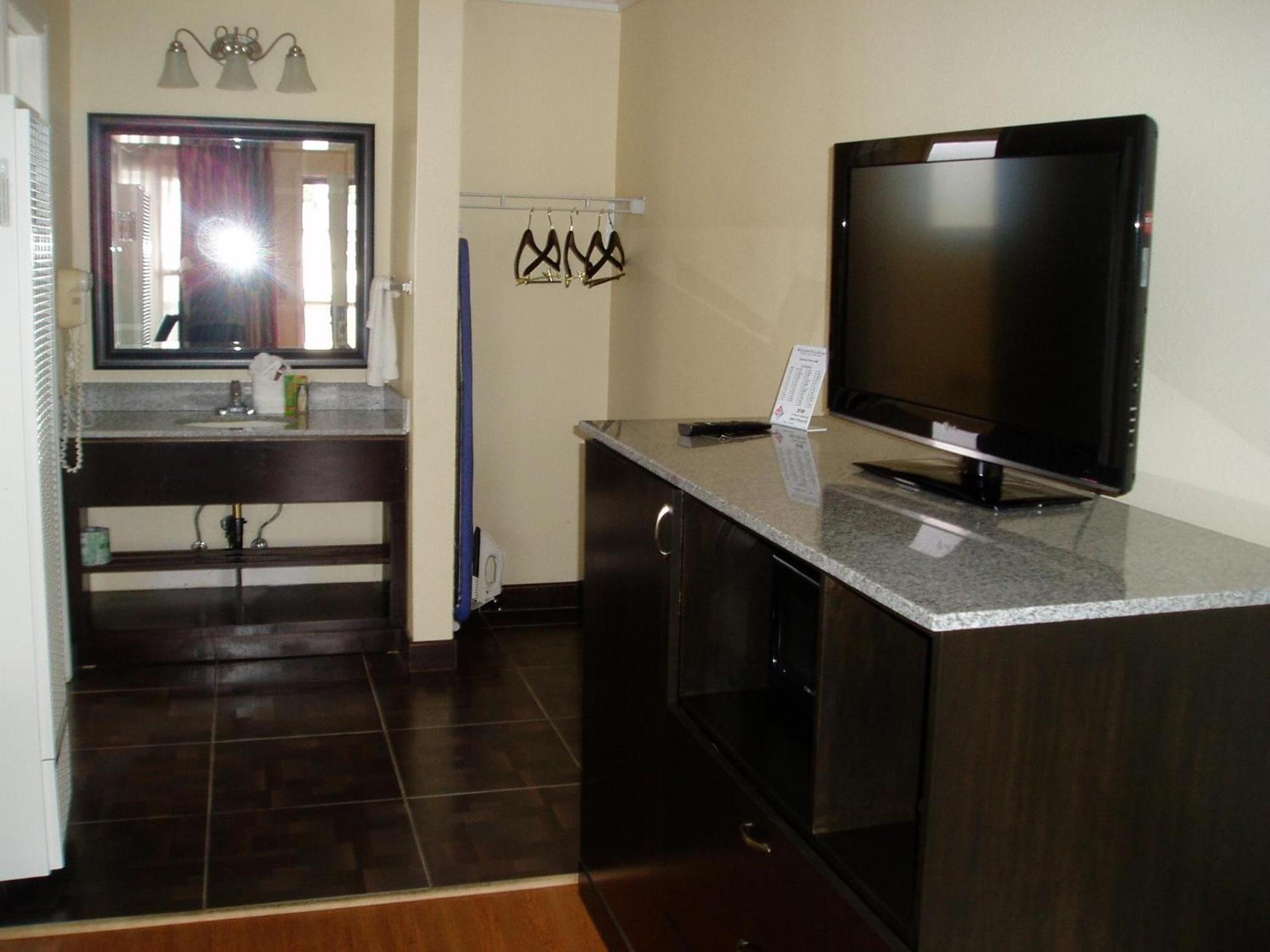 Rockview Inn and Suites - Morro Bay CA photo 13