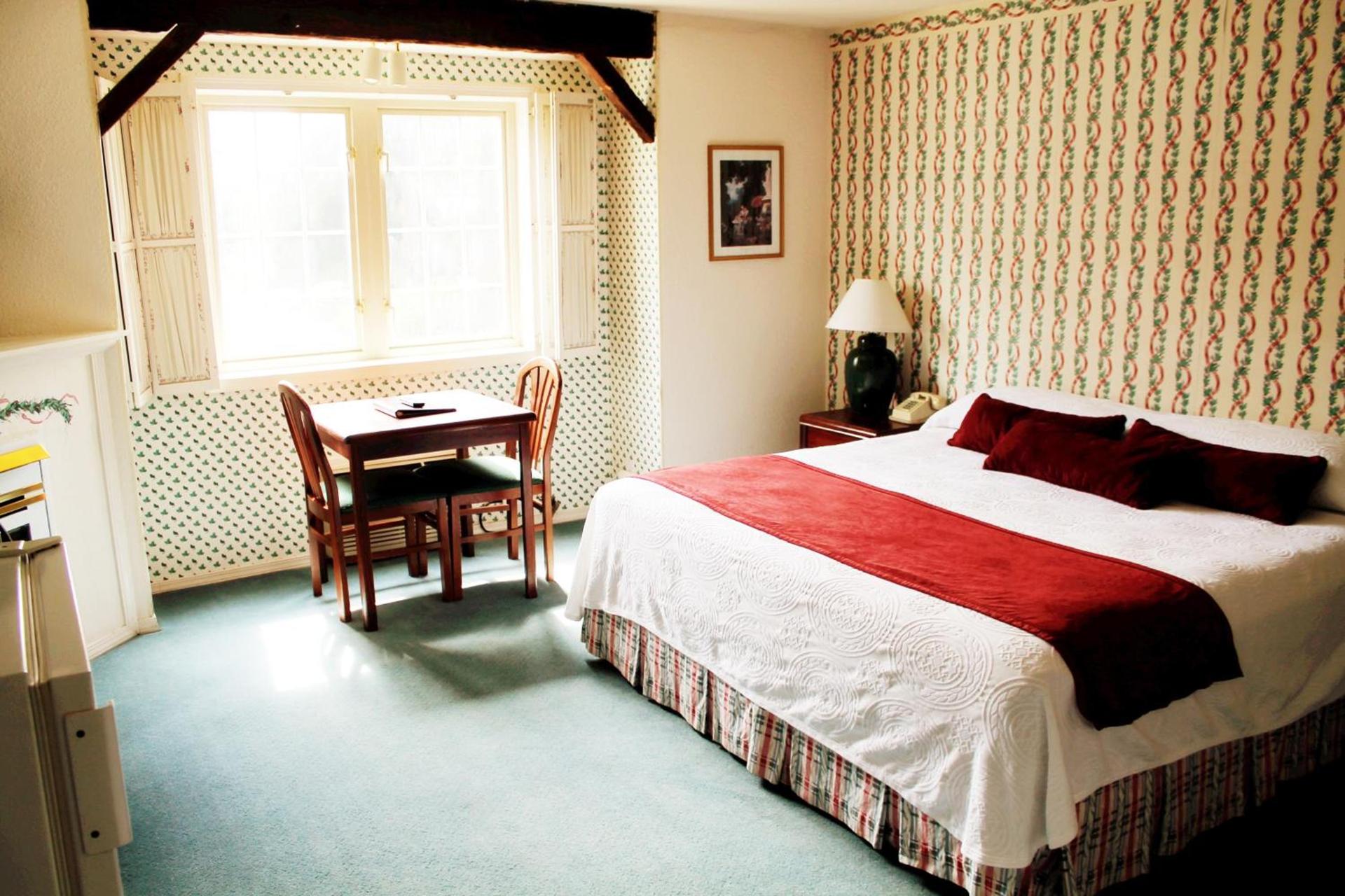Auld Holland Inn photo 43