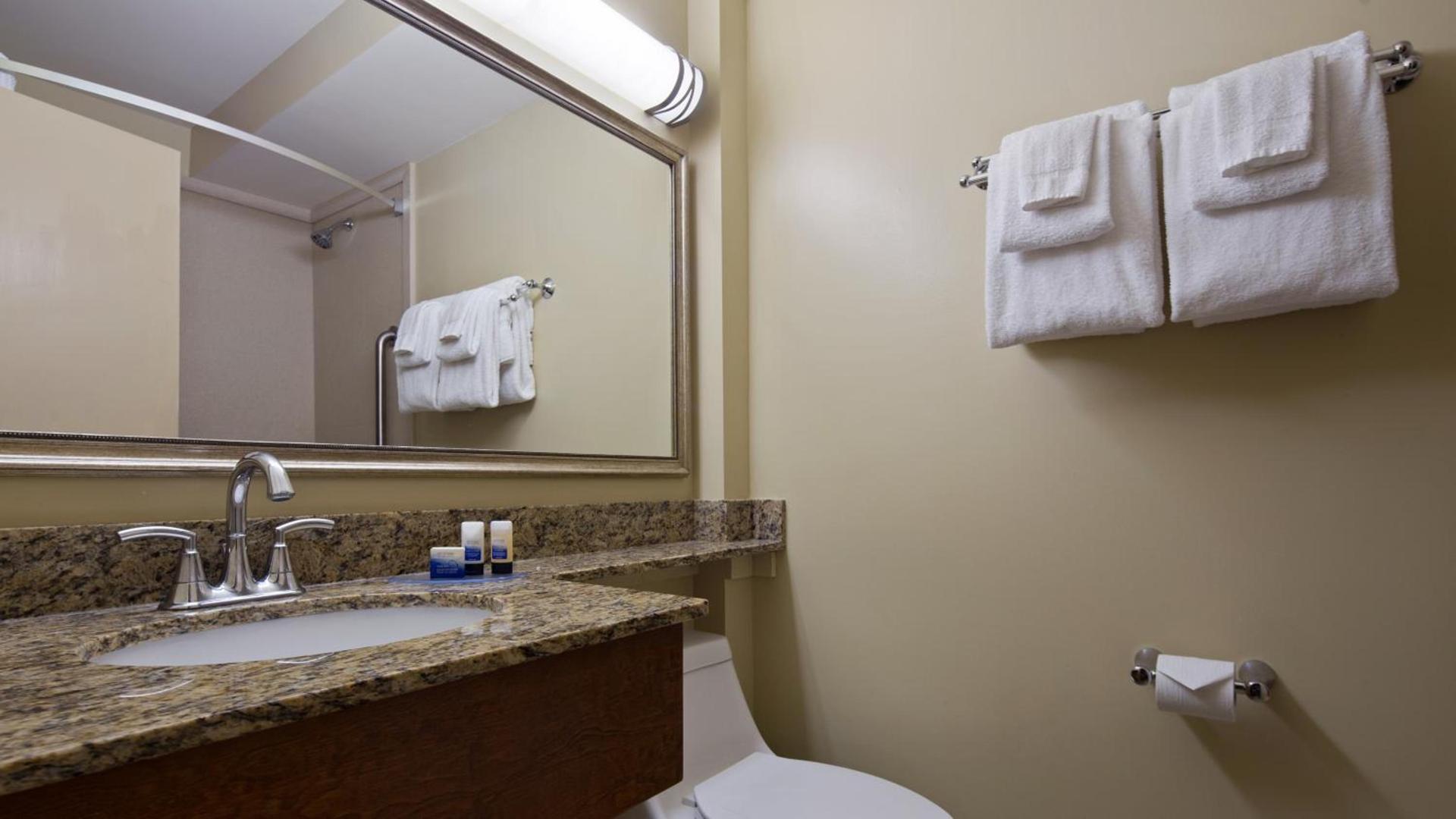 Best Western Charleston Inn photo 61