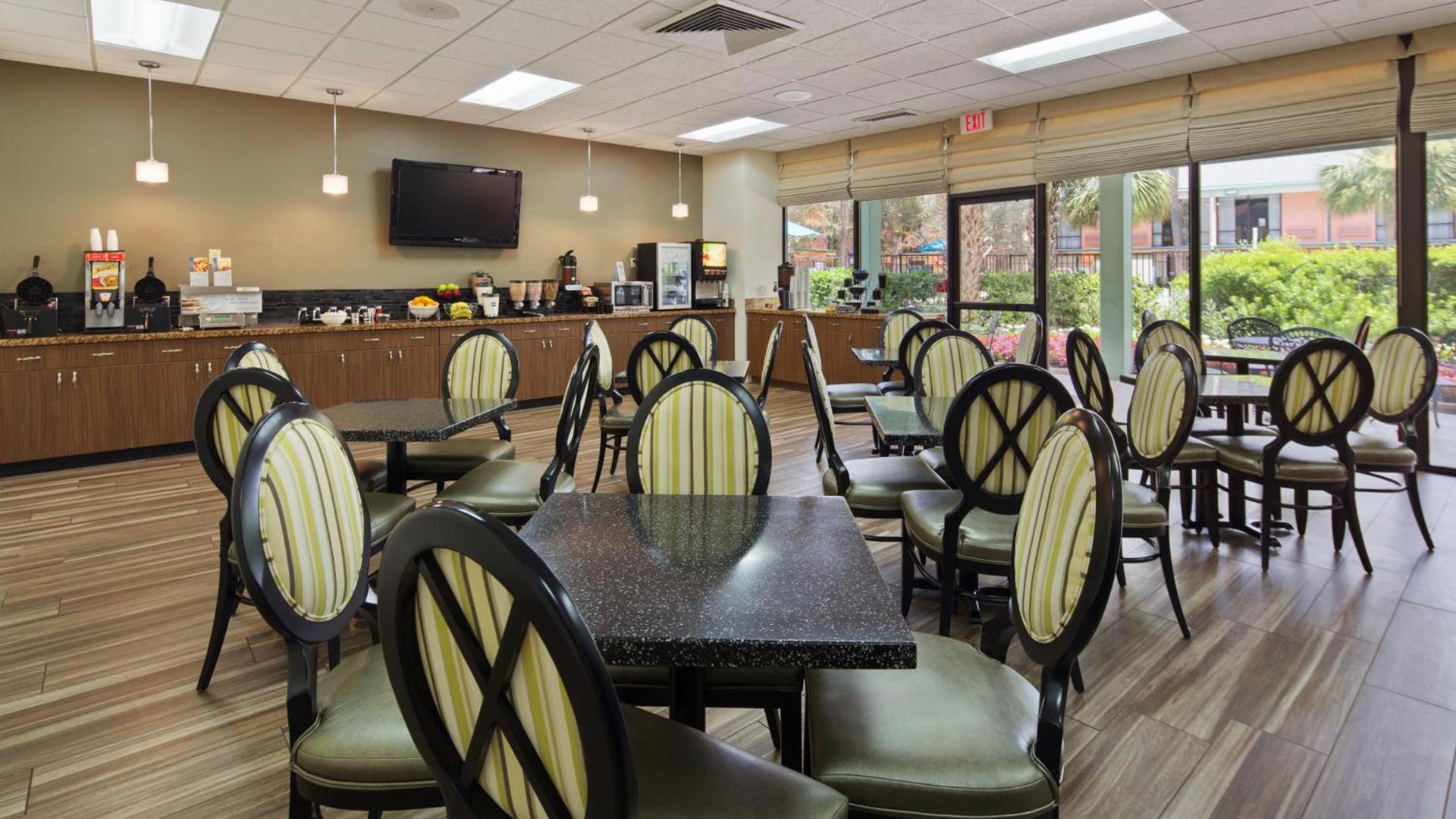 Best Western Charleston Inn photo 59