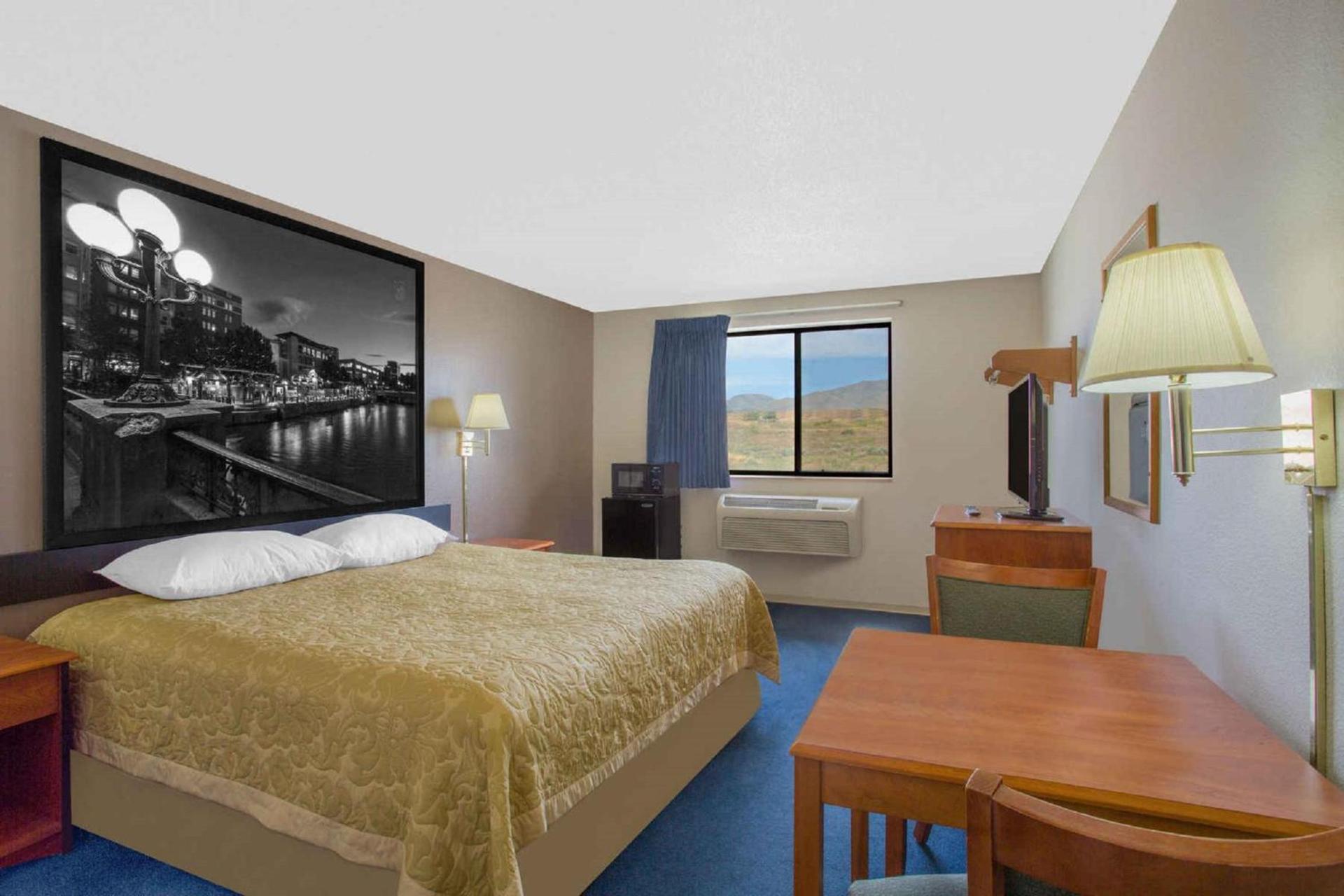 Super 8 by Wyndham Winnemucca NV photo 37