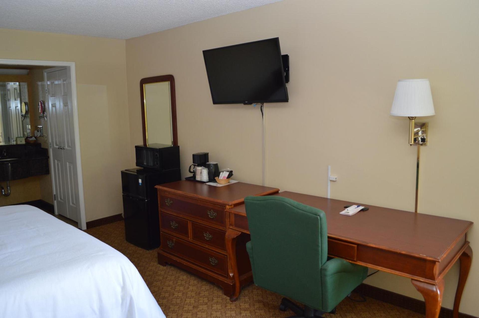 Ontario Airport Inn photo 30