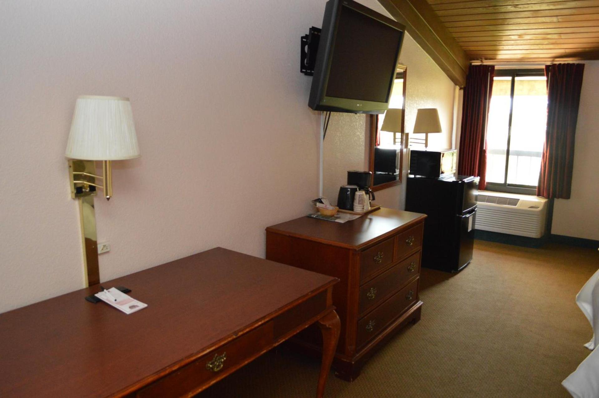 Ontario Airport Inn photo 33