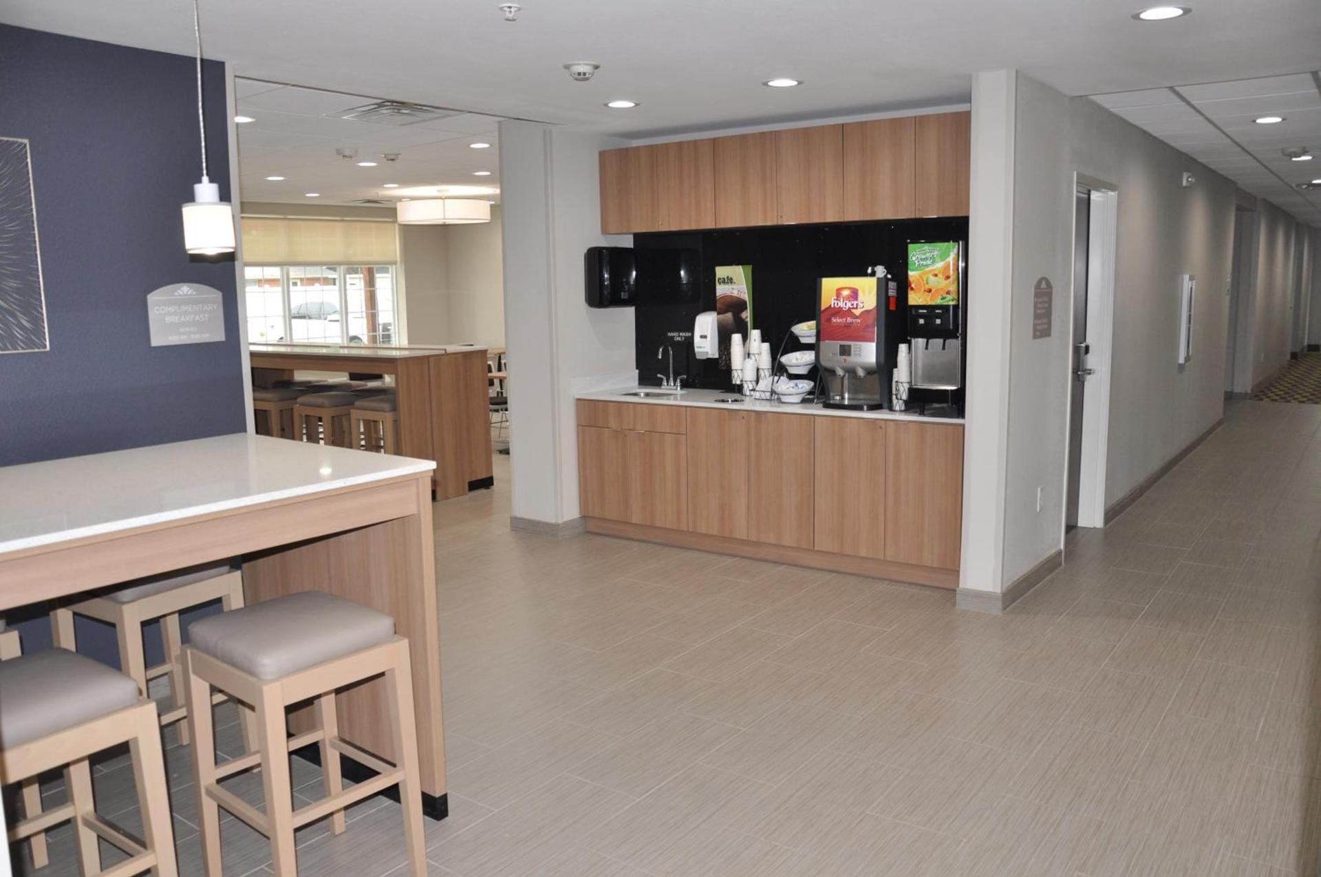 Microtel Inn & Suites by Wyndham Lubbock photo 24