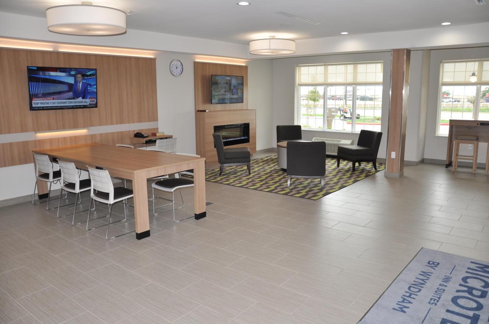 Microtel Inn & Suites by Wyndham Lubbock photo 27
