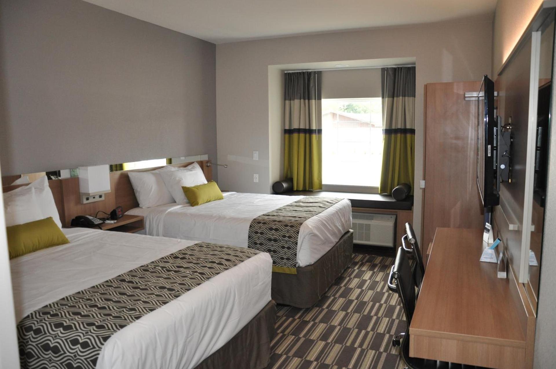 Microtel Inn & Suites by Wyndham Lubbock photo 29