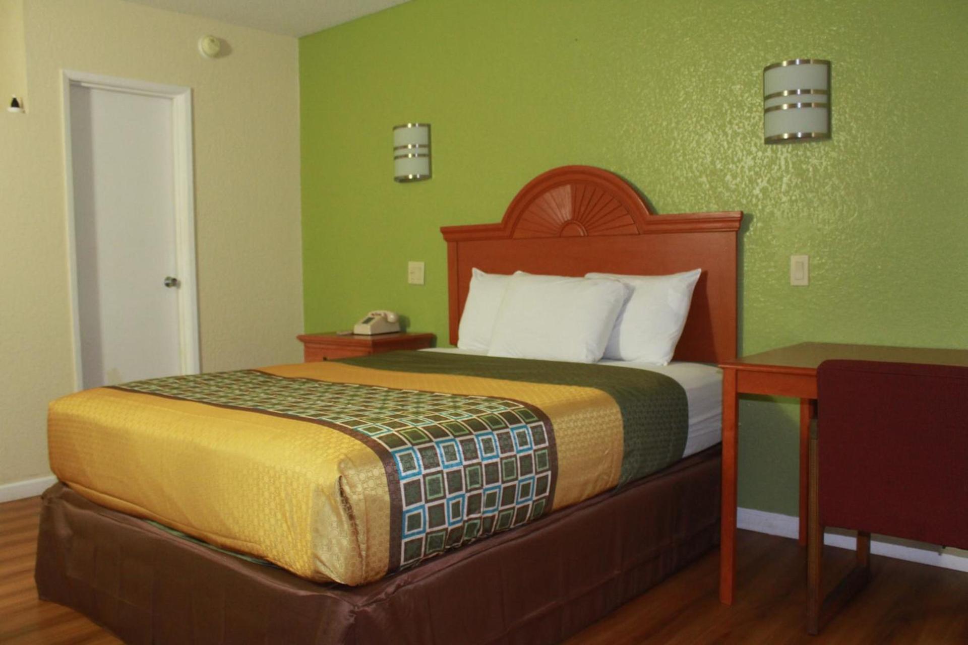 Royal Inn photo 15