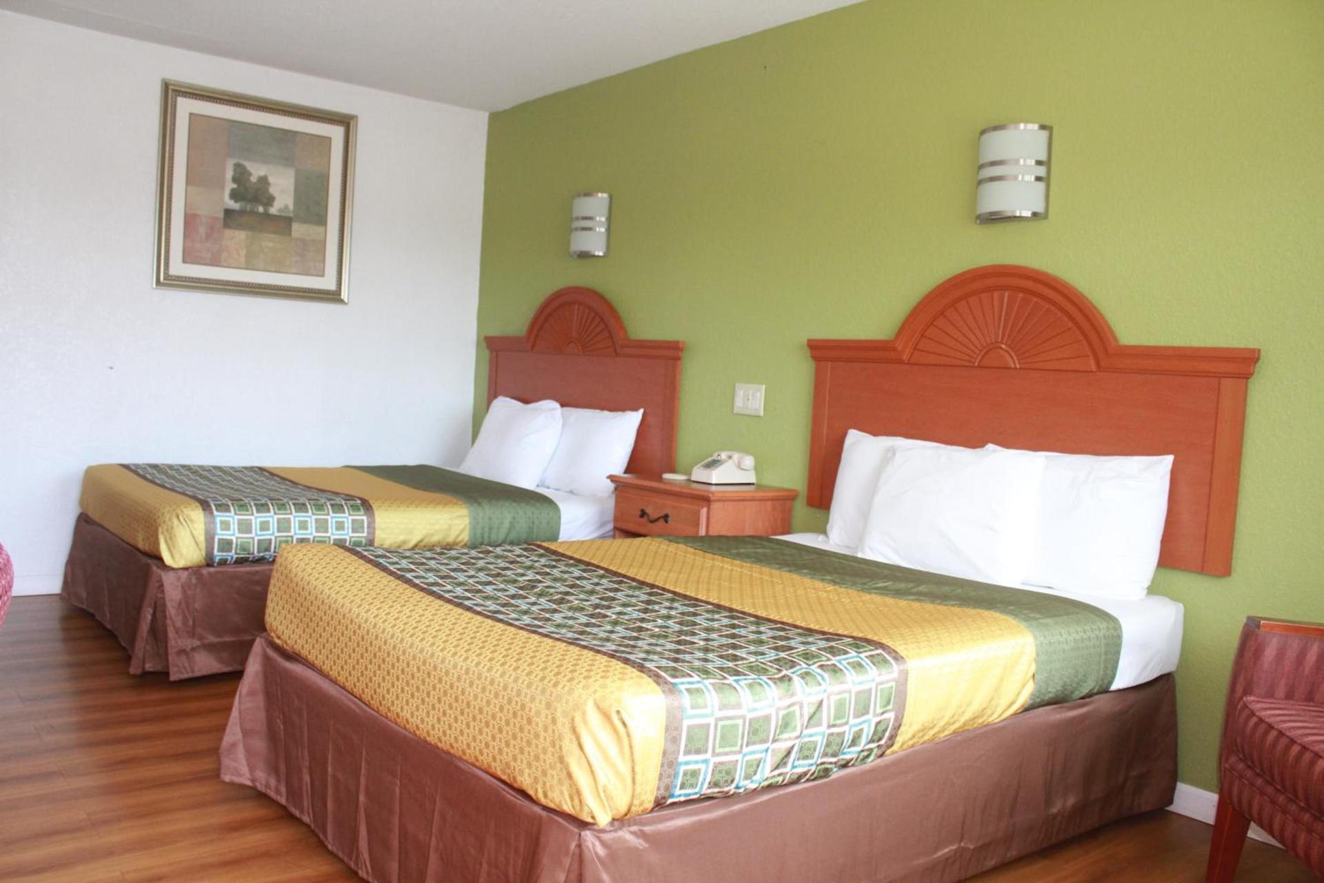Royal Inn photo 5