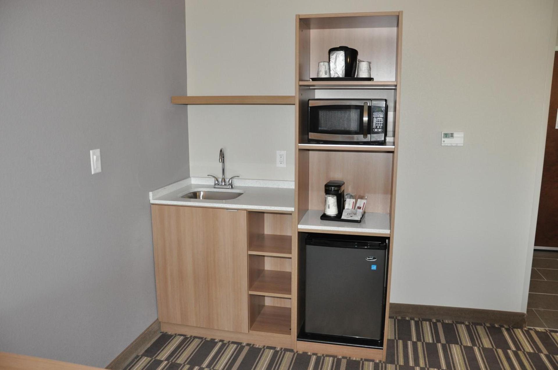 Microtel Inn & Suites by Wyndham Lubbock photo 12