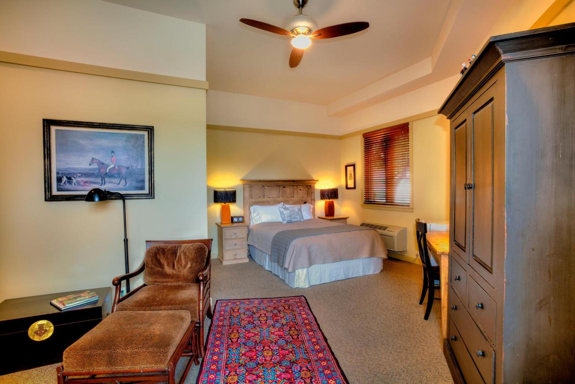 The Eagle Harbor Inn photo 7