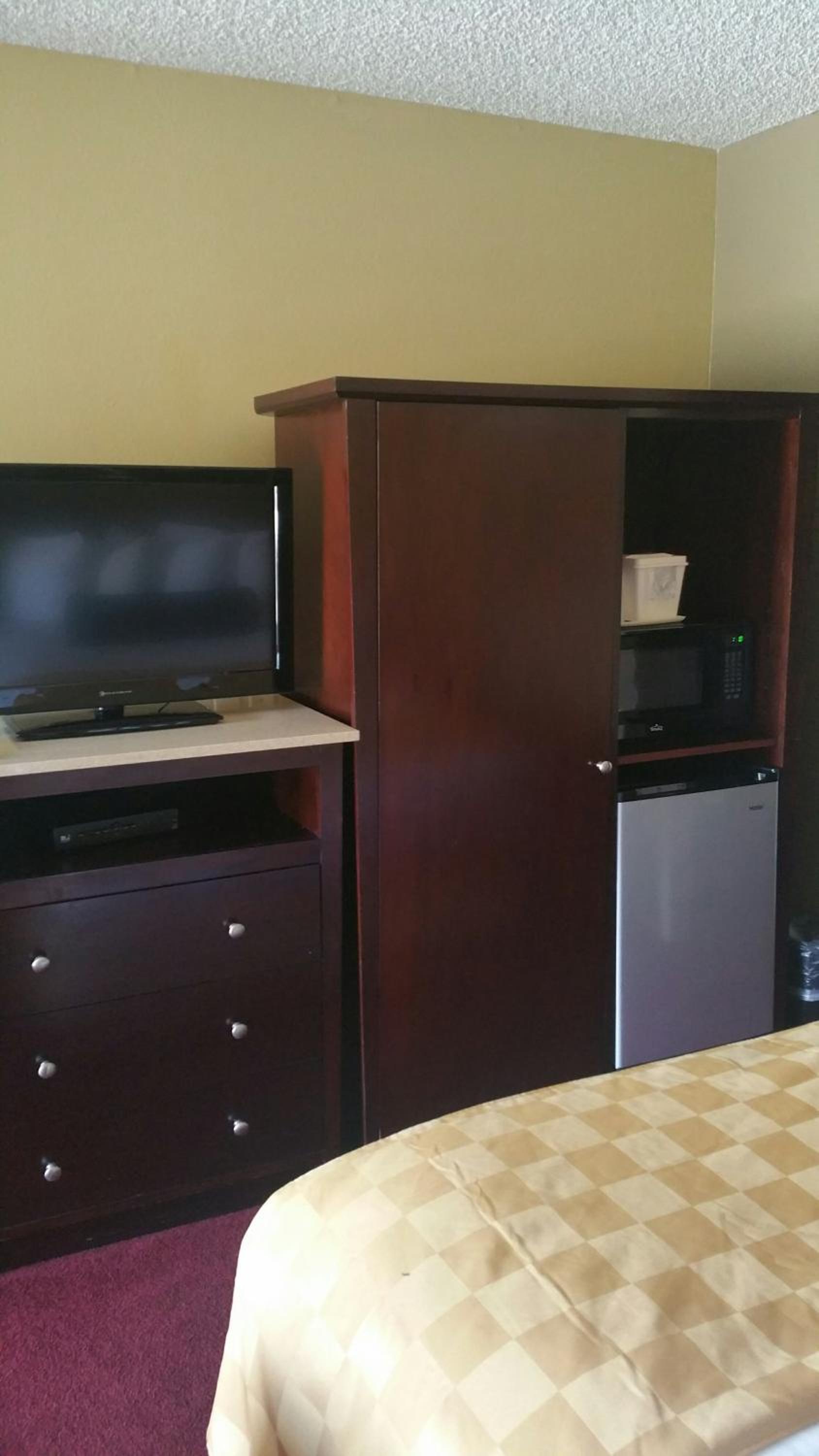 Hotchkiss Inn Motel photo 26