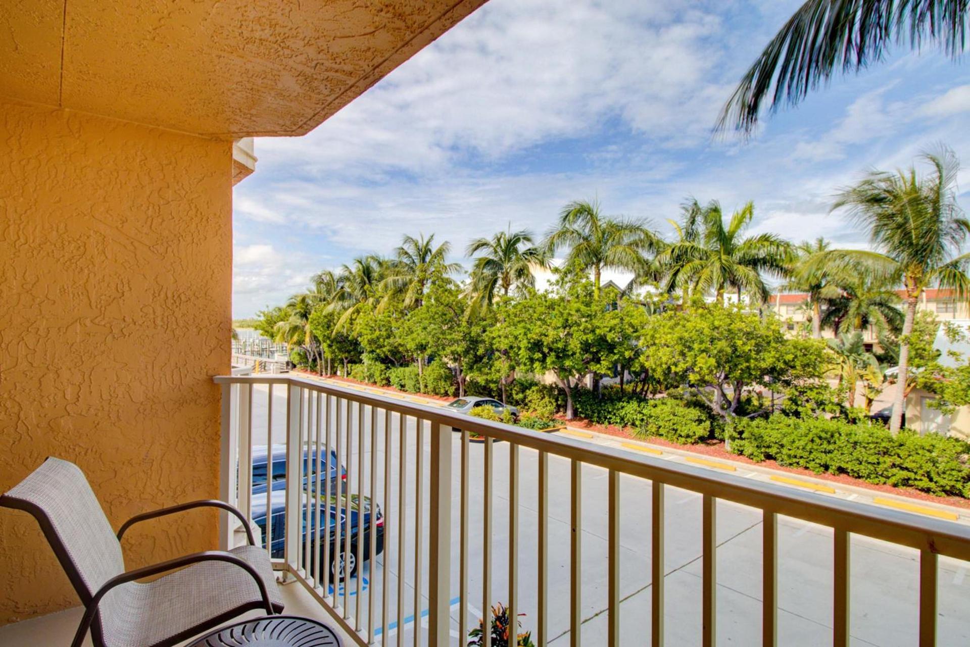 Hutchinson Island Hotel photo 27