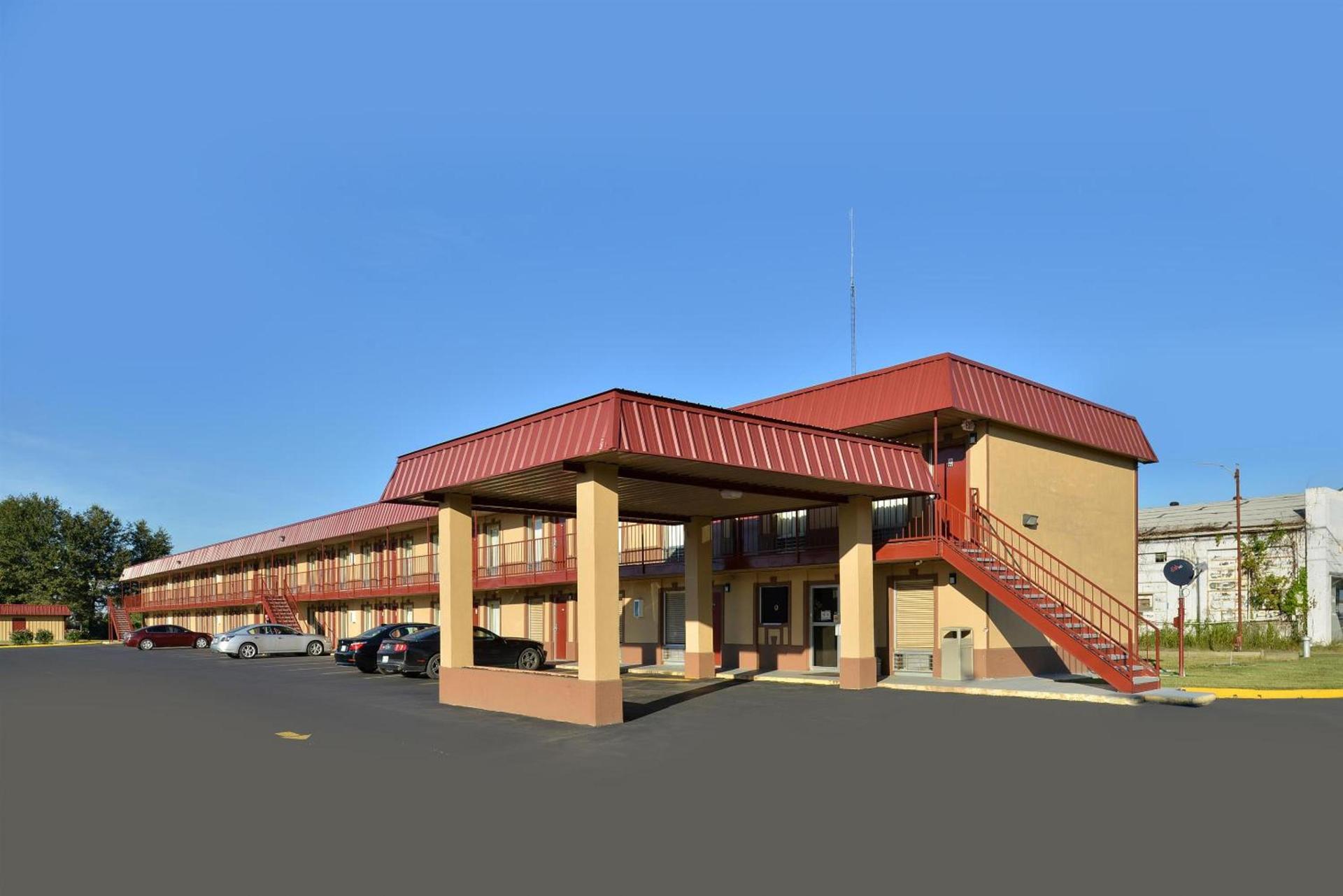 Americas Best Value Inn-Indianola photo 2