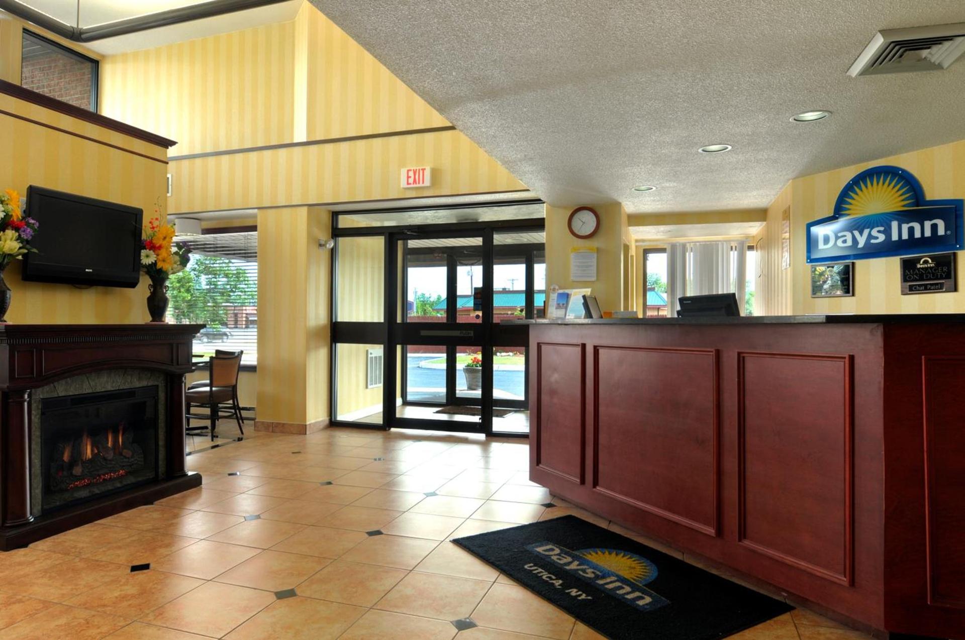 Days Inn by Wyndham Utica photo 26