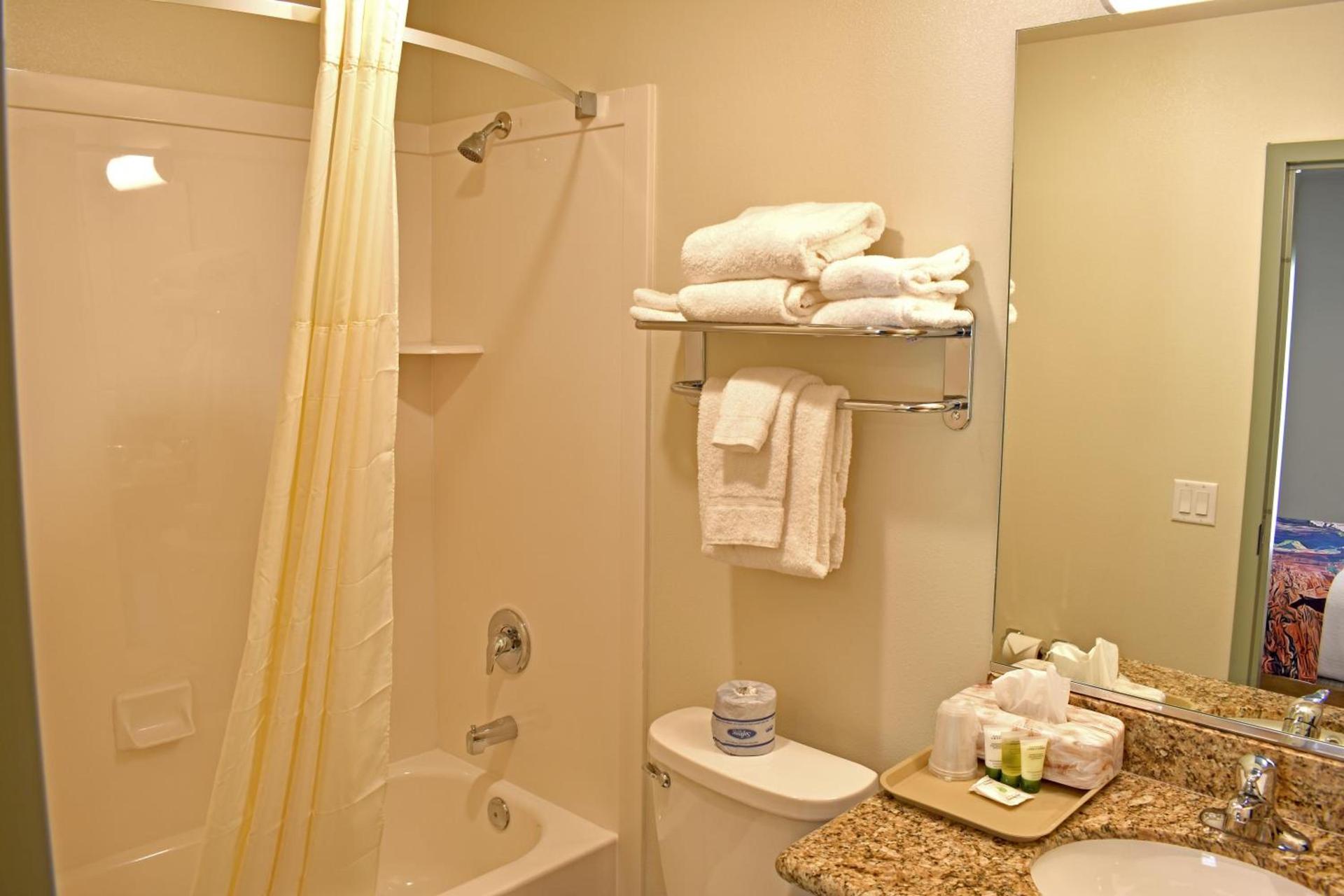 Bumbleberry Inn photo 82