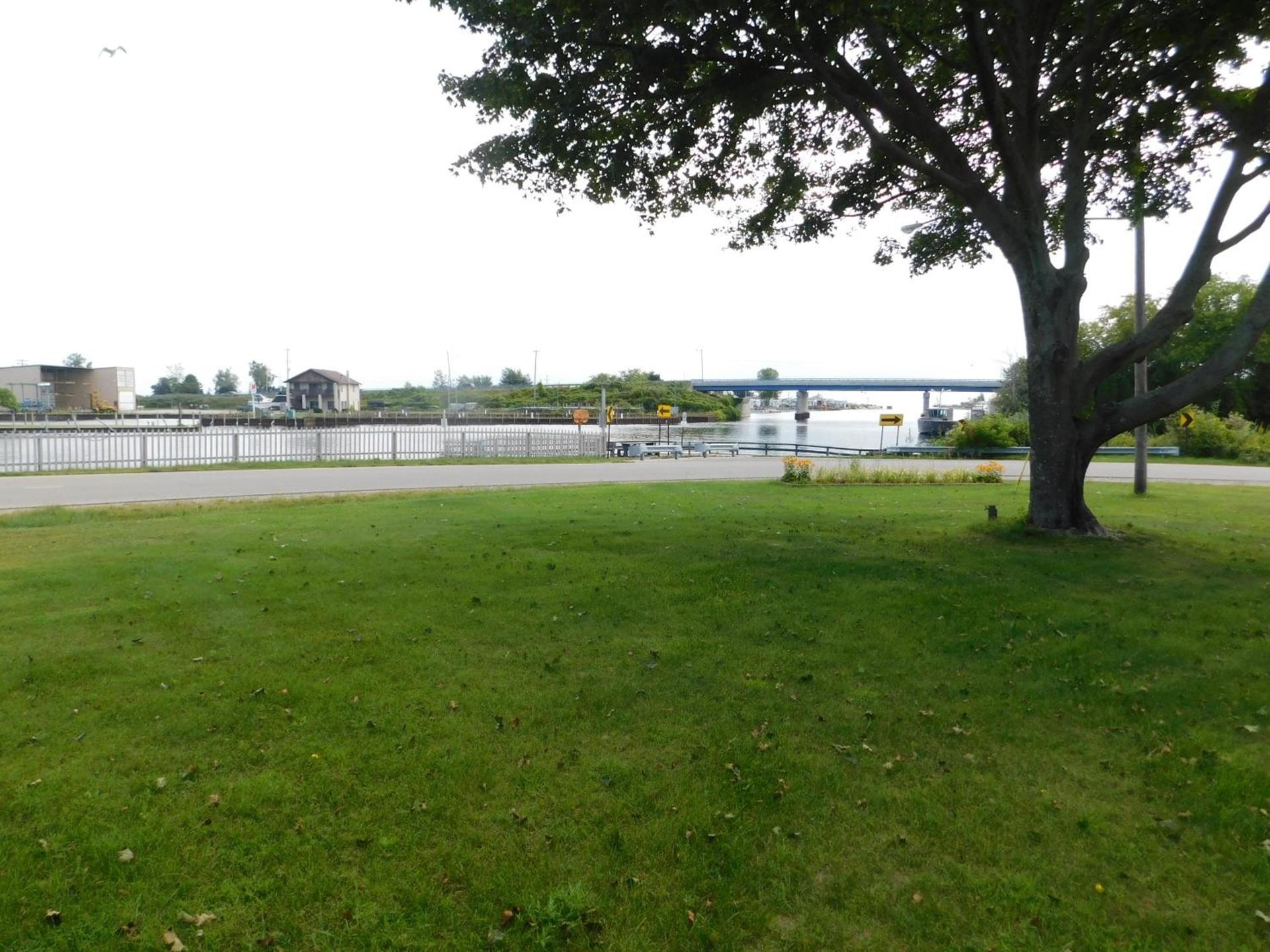 AmericInn by Wyndham Oscoda Near AuSable River photo 21
