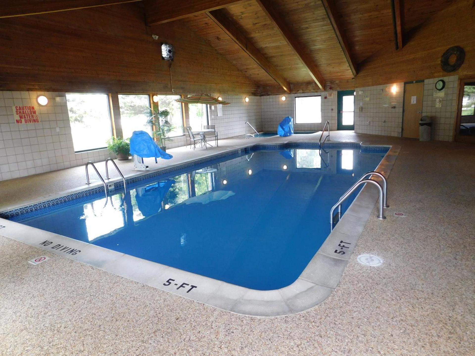 AmericInn by Wyndham Oscoda Near AuSable River photo 5