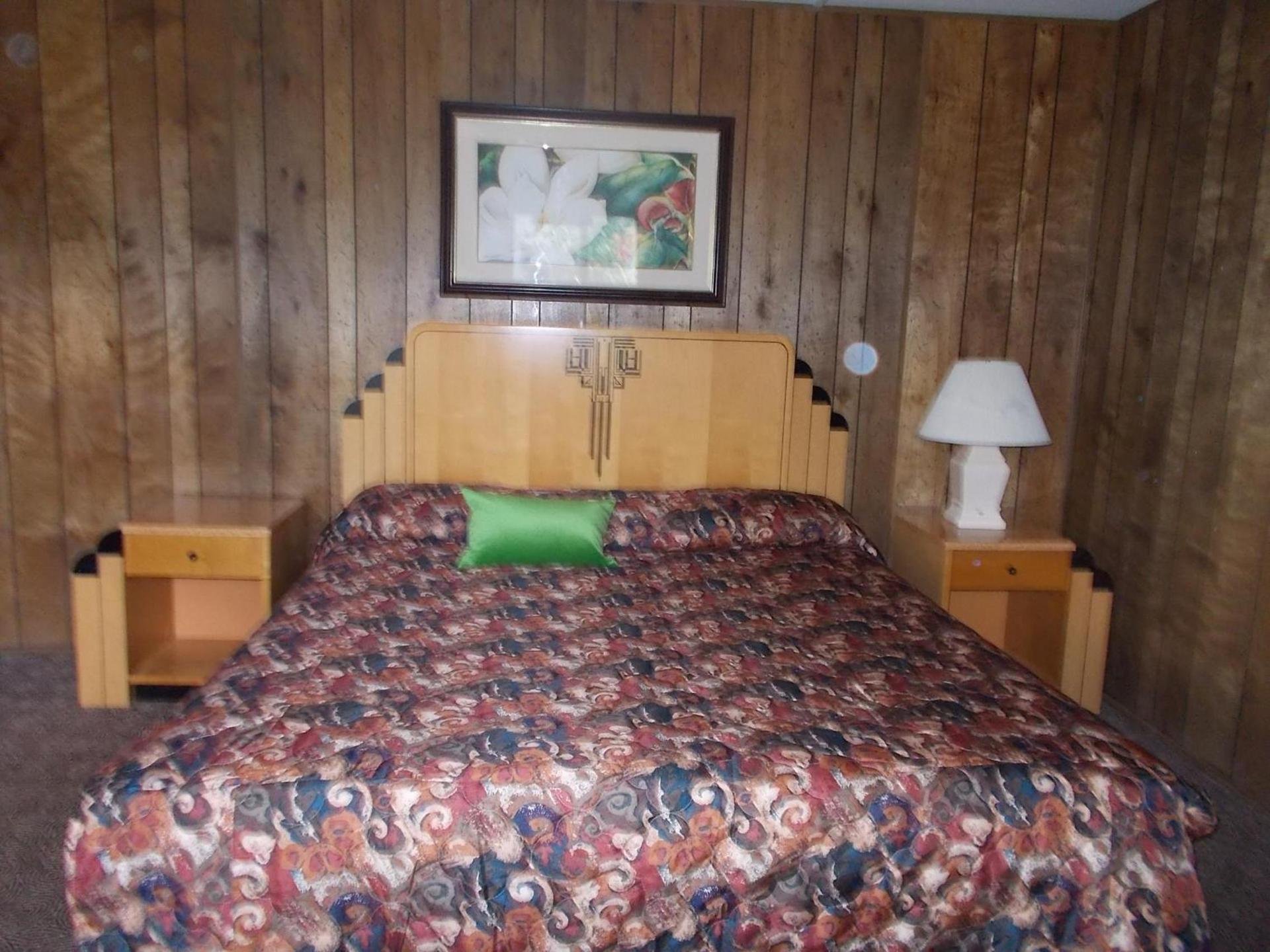 Atomic Inn Beatty Near Death Valley photo 14