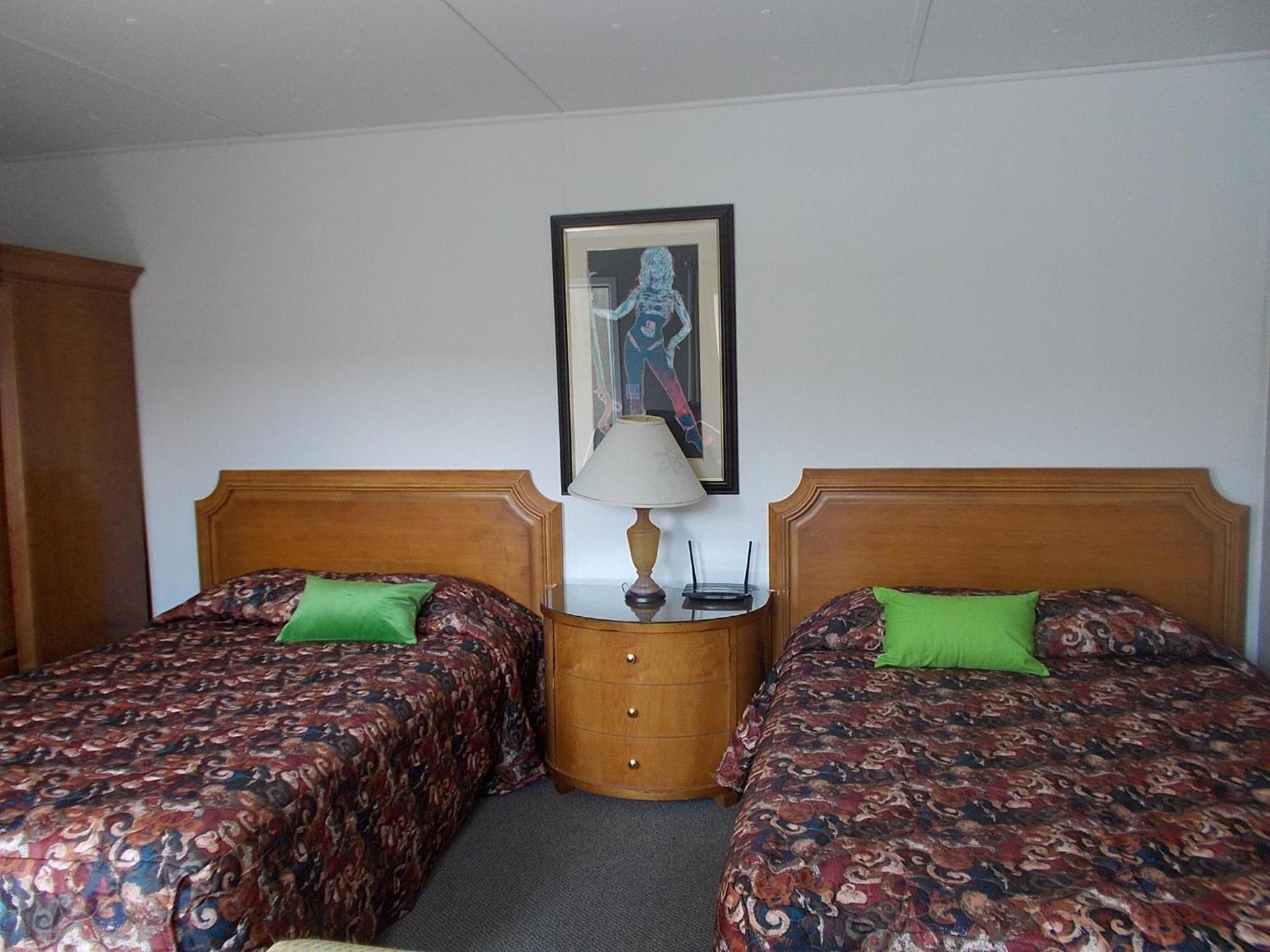 Atomic Inn Beatty Near Death Valley photo 10