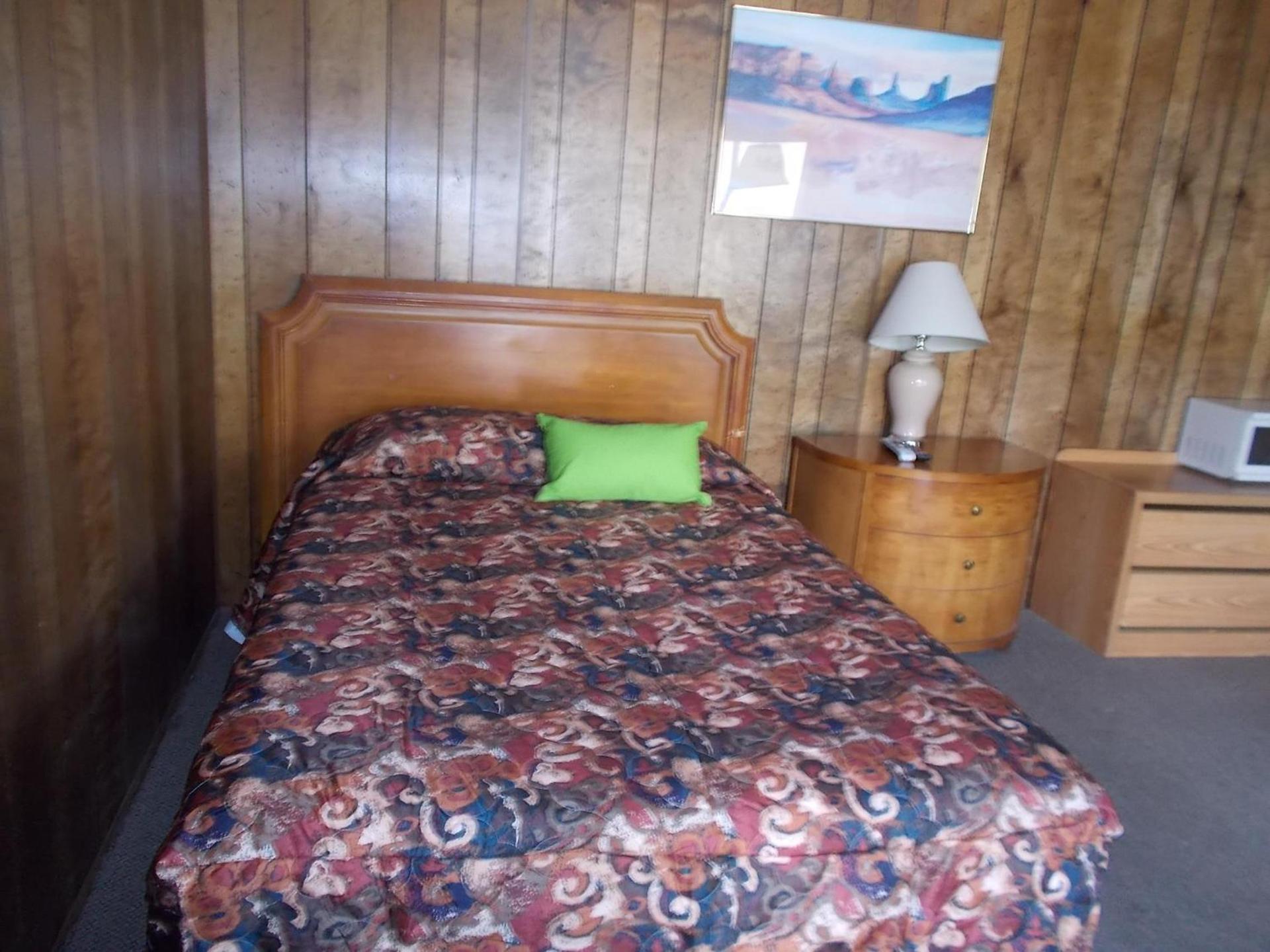 Atomic Inn Beatty Near Death Valley photo 9