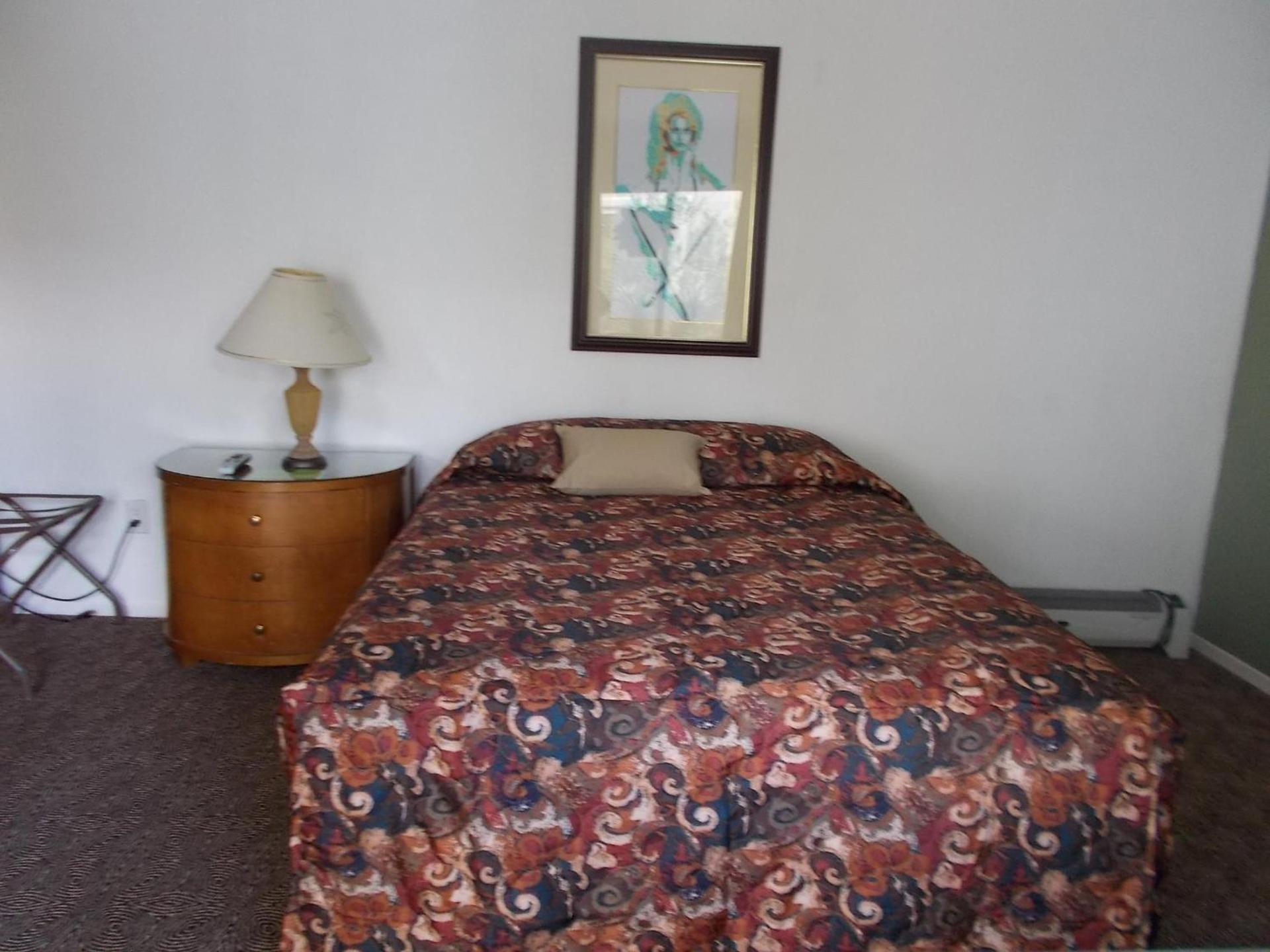 Atomic Inn Beatty Near Death Valley photo 8