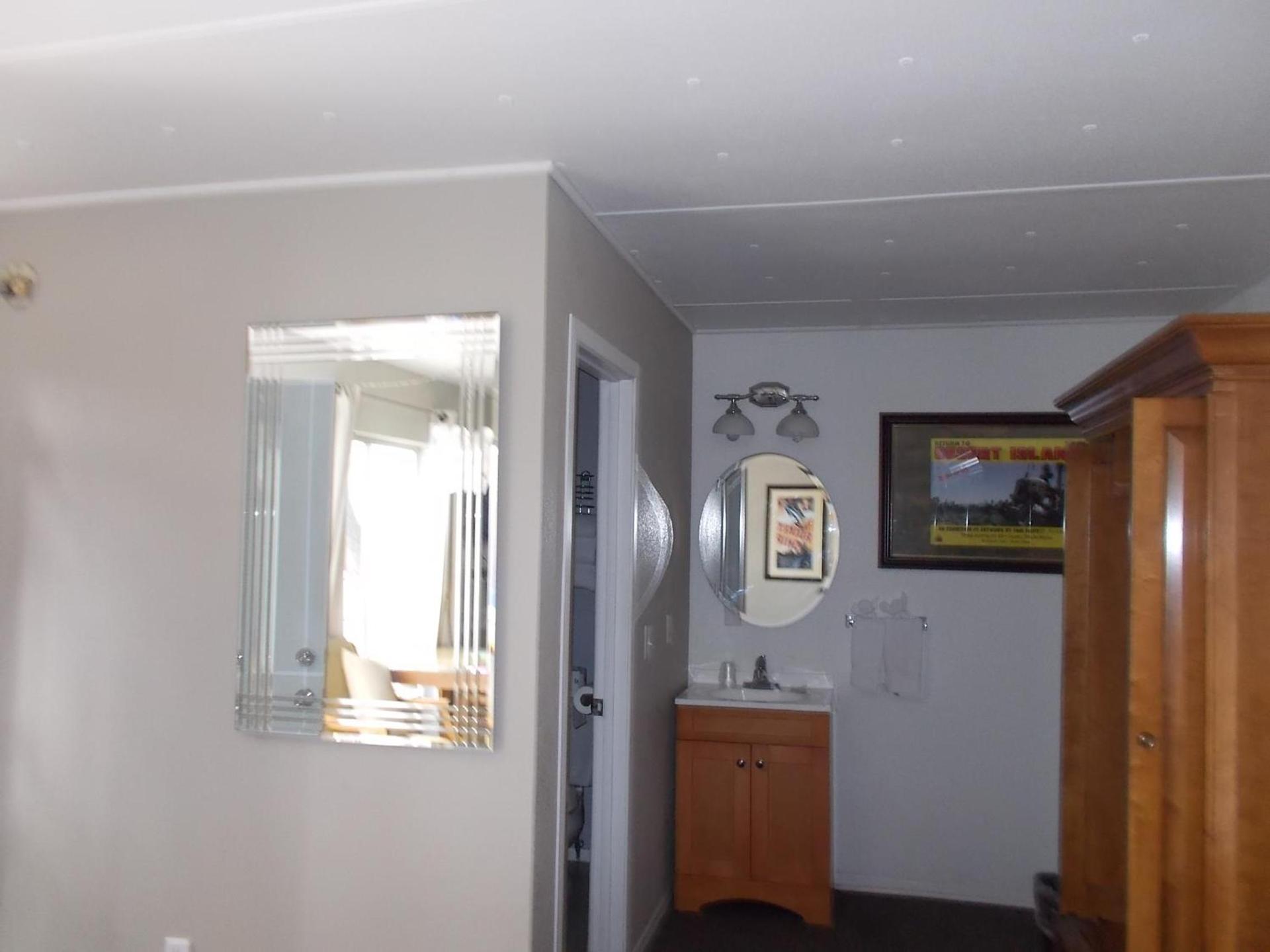 Atomic Inn Beatty Near Death Valley photo 6