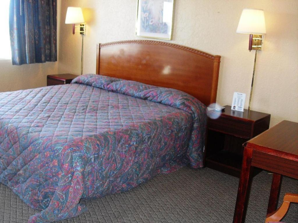 Western Ridge Motel photo 20