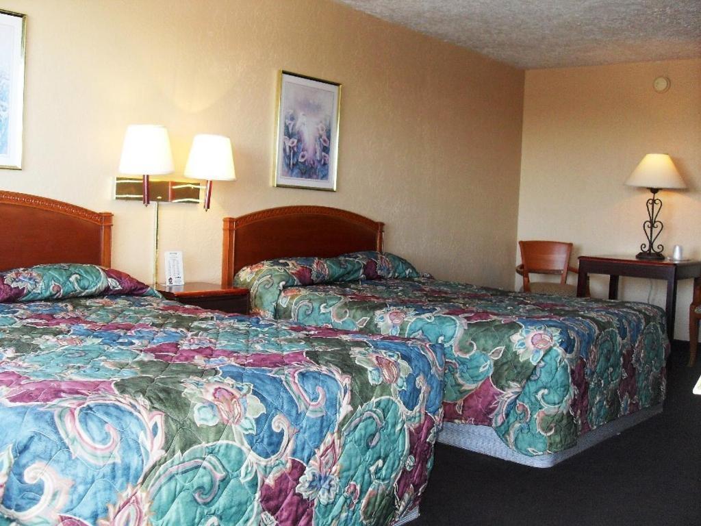 Western Ridge Motel photo 11